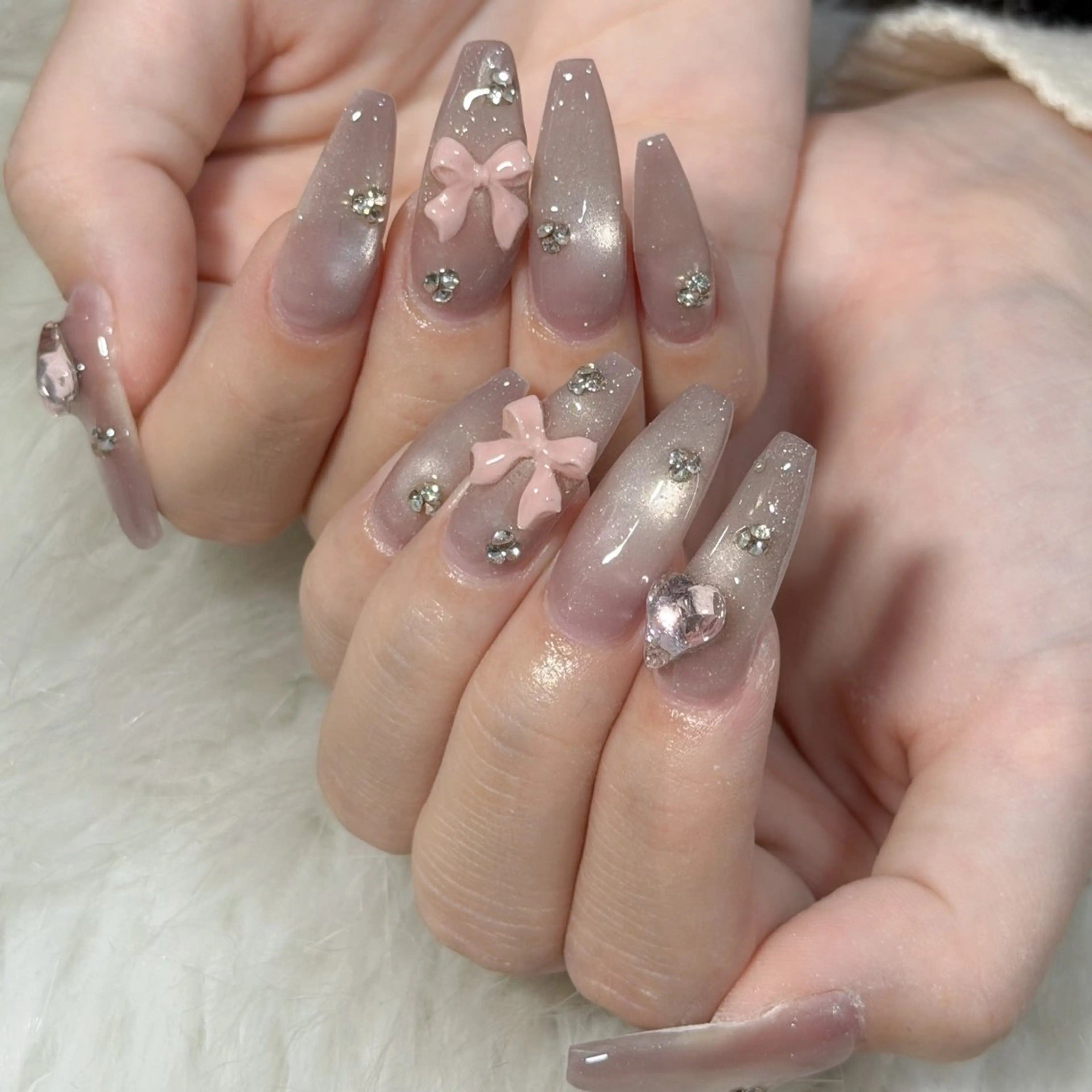 ネイル ハンドネイル フットネイル LAVISH nanamiのネイルデザイン