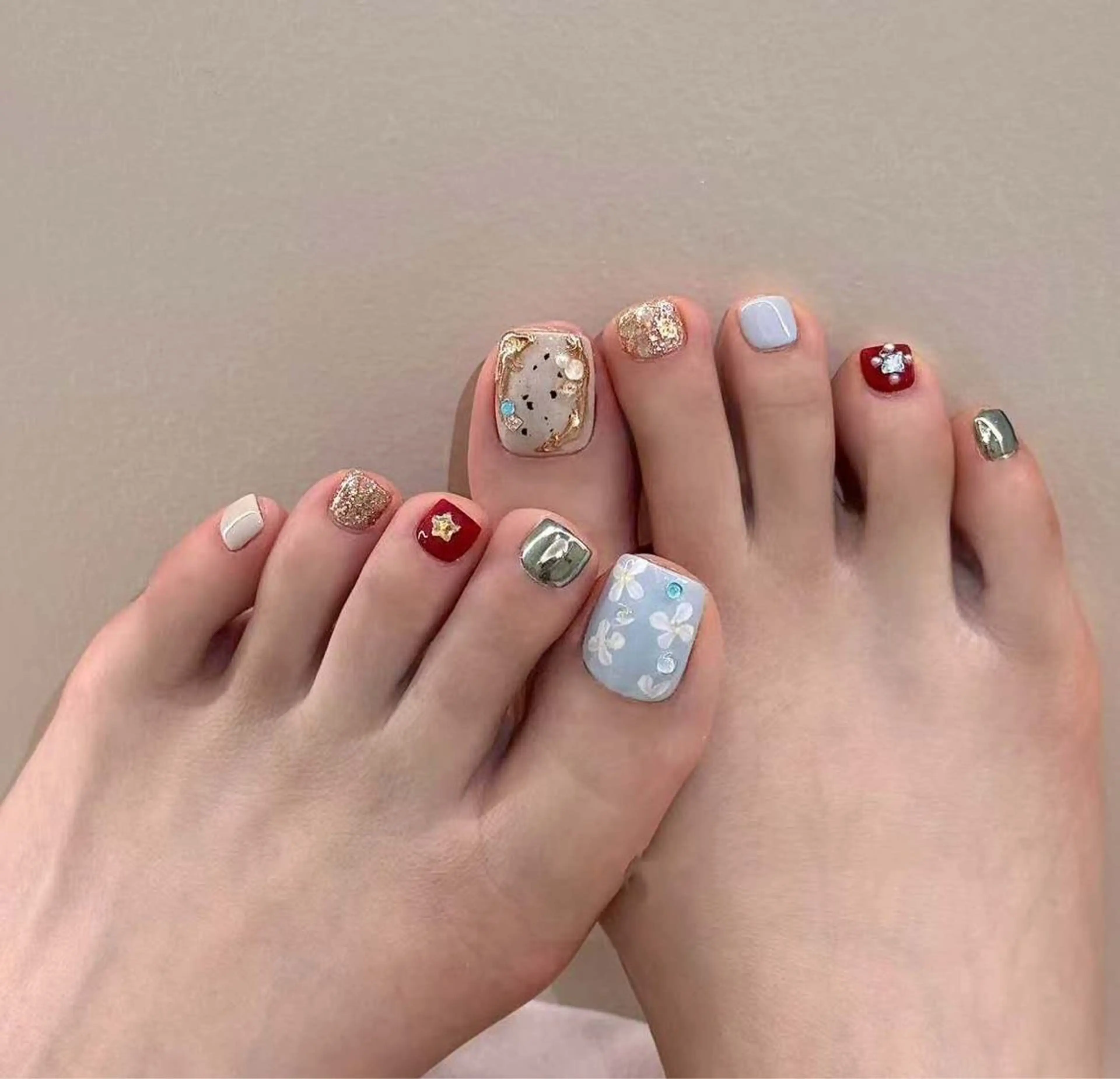 ネイル オーロラネイル フラワーネイル フットネイル フレンチネイル ジェルネイル フットネイル BabyYouMi ねねのネイルデザイン