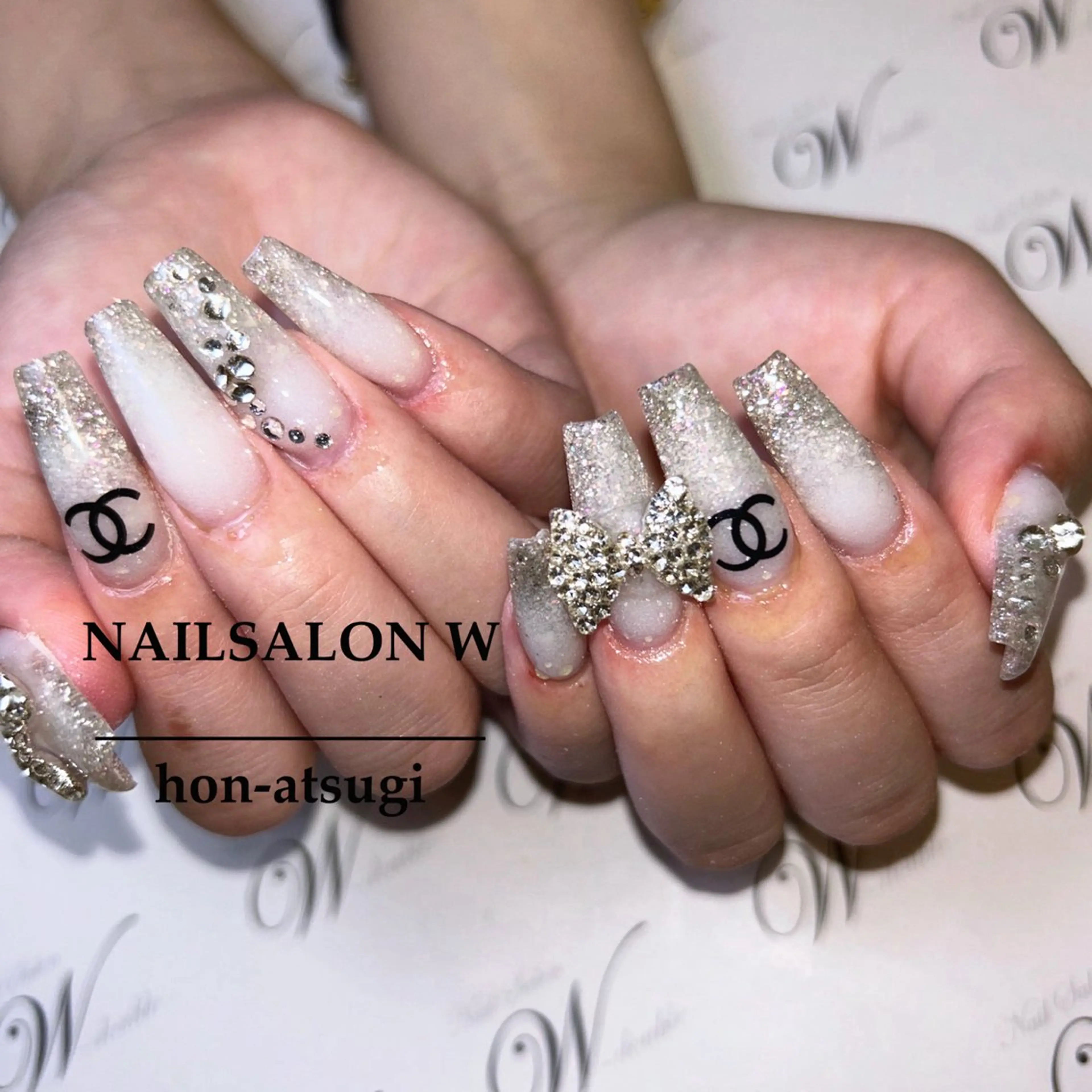 ミディアム ハンドネイル ネイルサロン ダブルのネイルデザイン