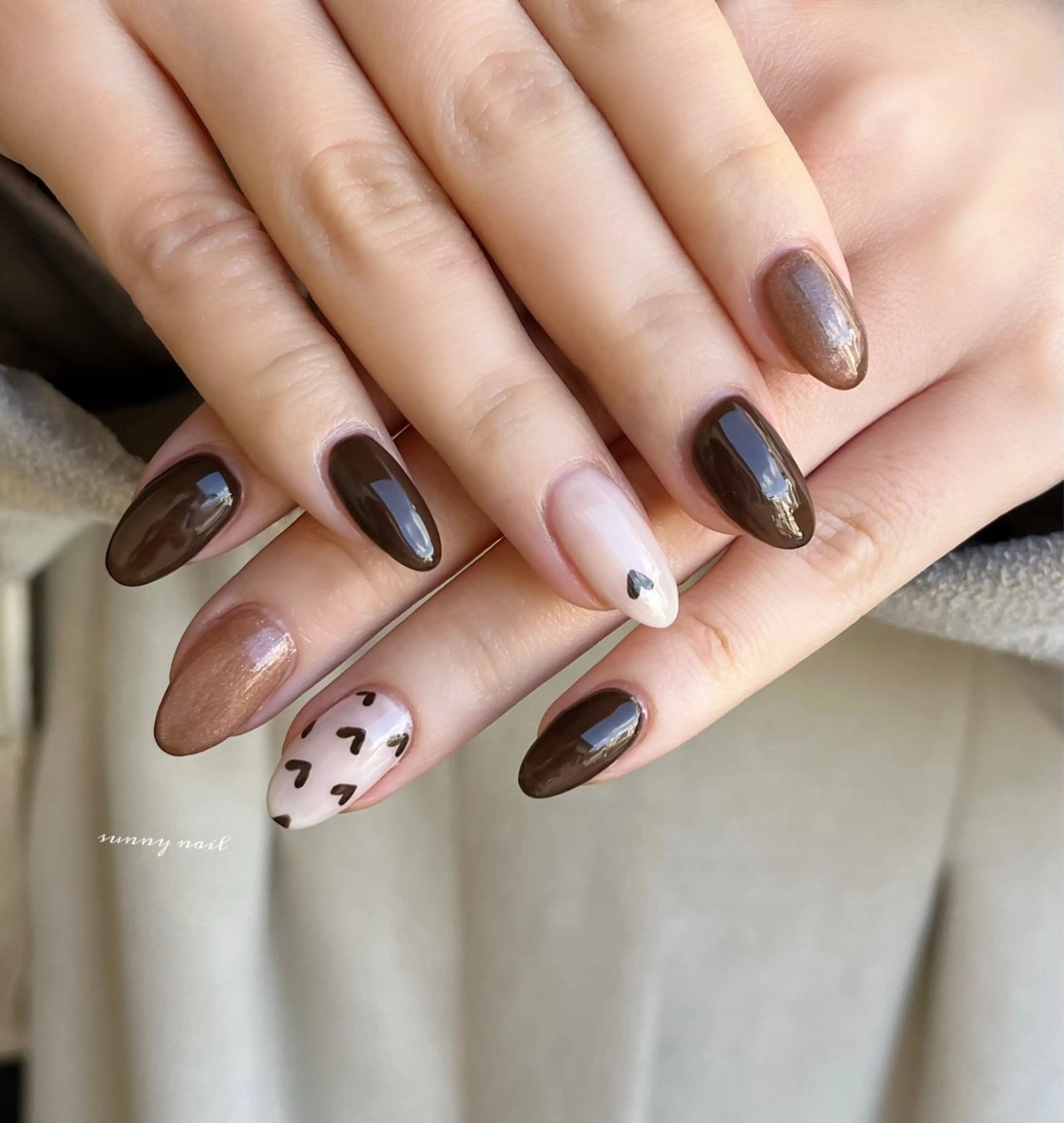 ネイル ブラウン ジェルネイル ハート パラジェル バレンタイン sunny nailのネイルデザイン