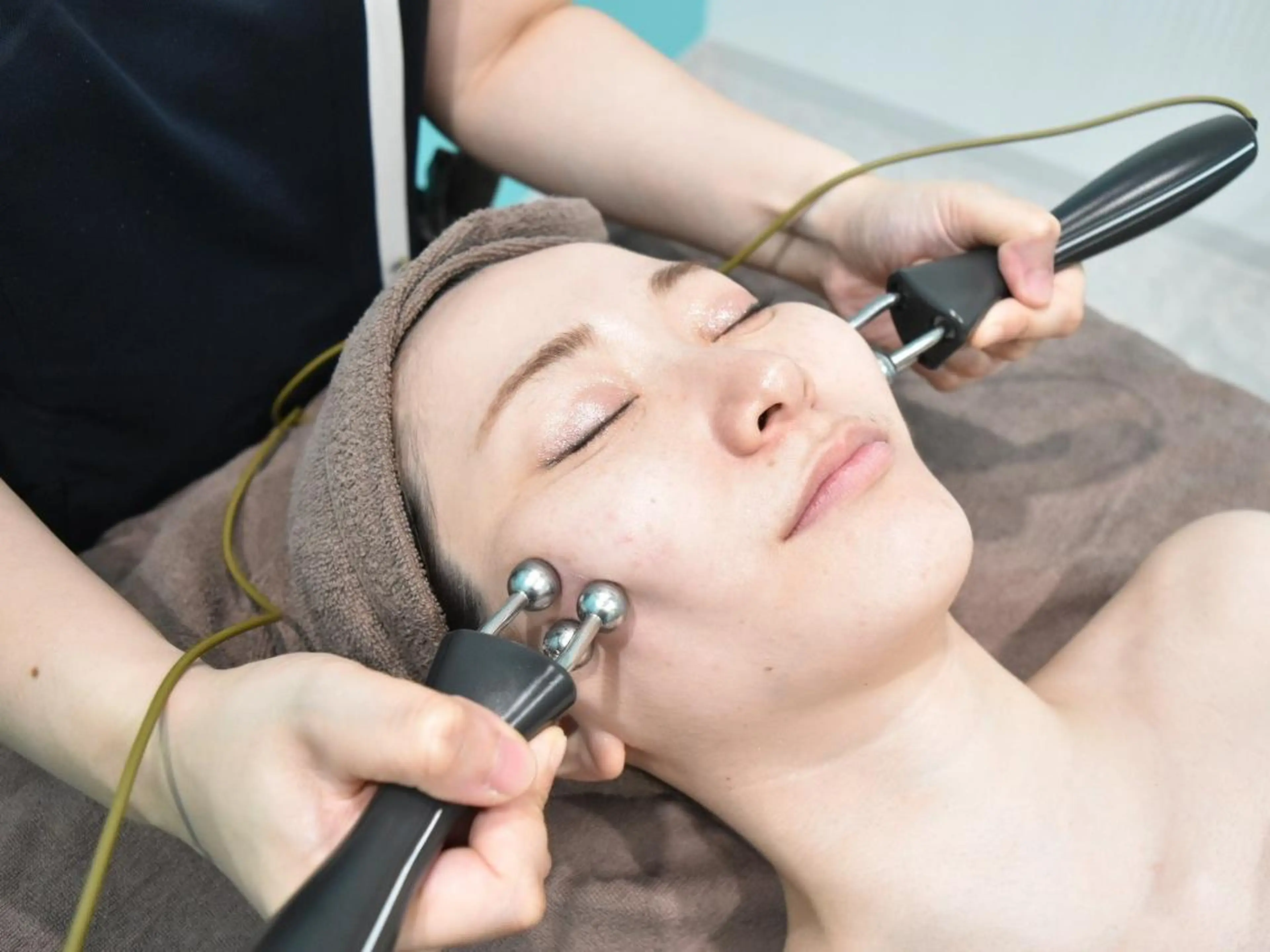 【小顔の決定版♪】重力無視の速攻エイジング30種の顔筋を引締め劇的リフトUP毛穴撃退フェイスビートダンス50分の写真