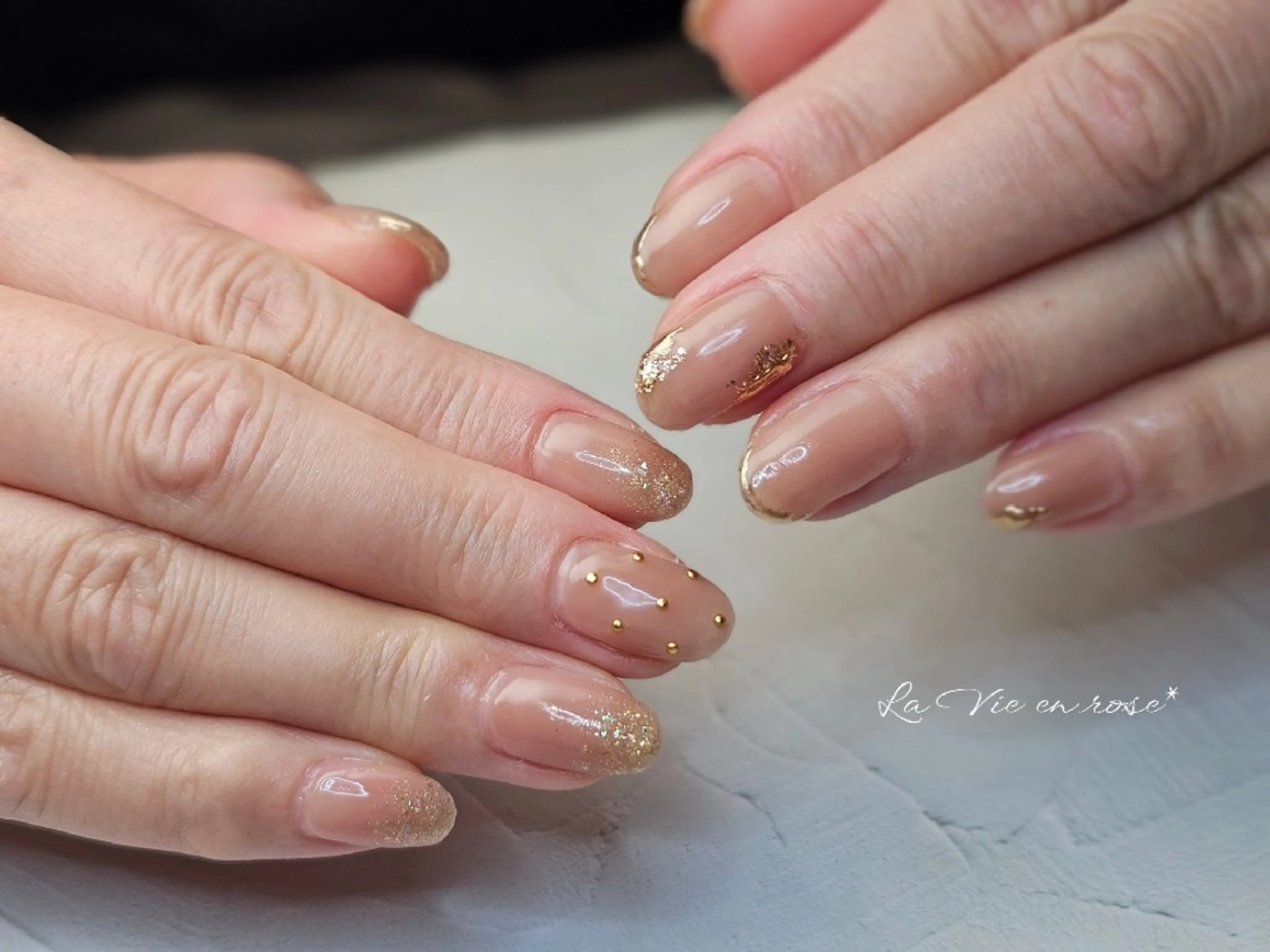 ネイル ラヴィアン ローズのネイルデザイン