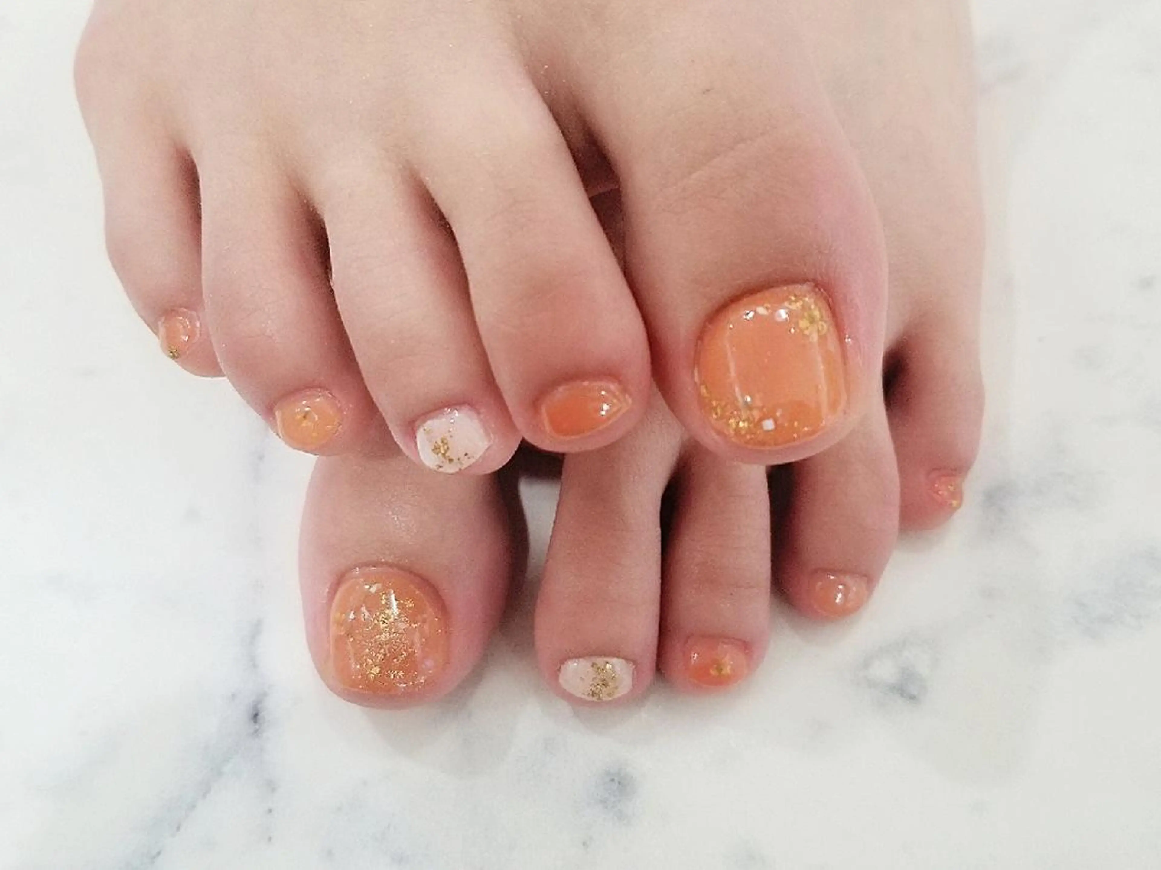 ネイル オレンジ 関口 友菜のヘアスタイル