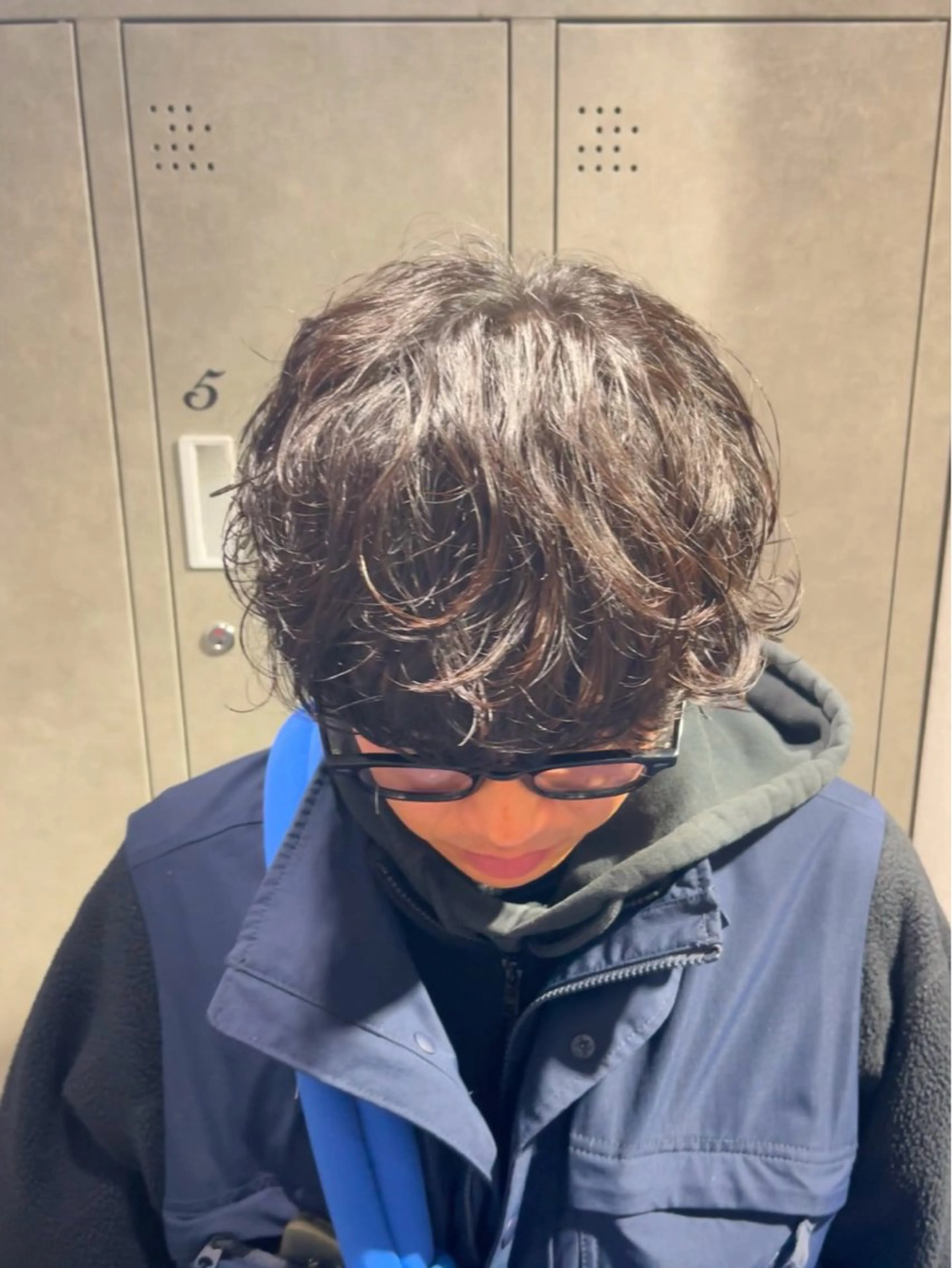 ショート カラー パーマ メンズ カット パーマ 【シャドウパーマ センターパート】義心のヘアスタイル