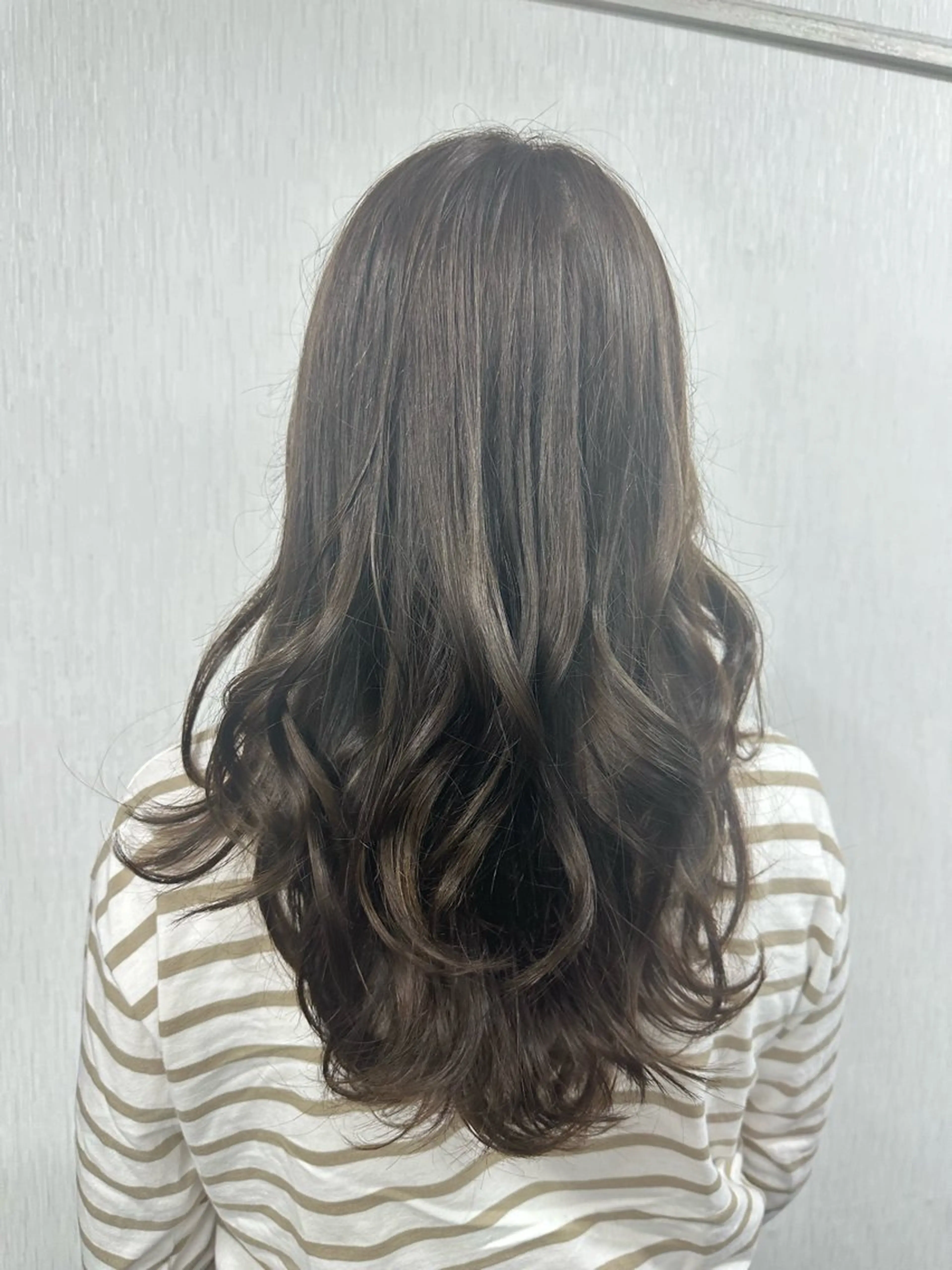 ロング カラー ブリーチ ダブルカラー エンゼルス美容室斉間 圭司のヘアスタイル