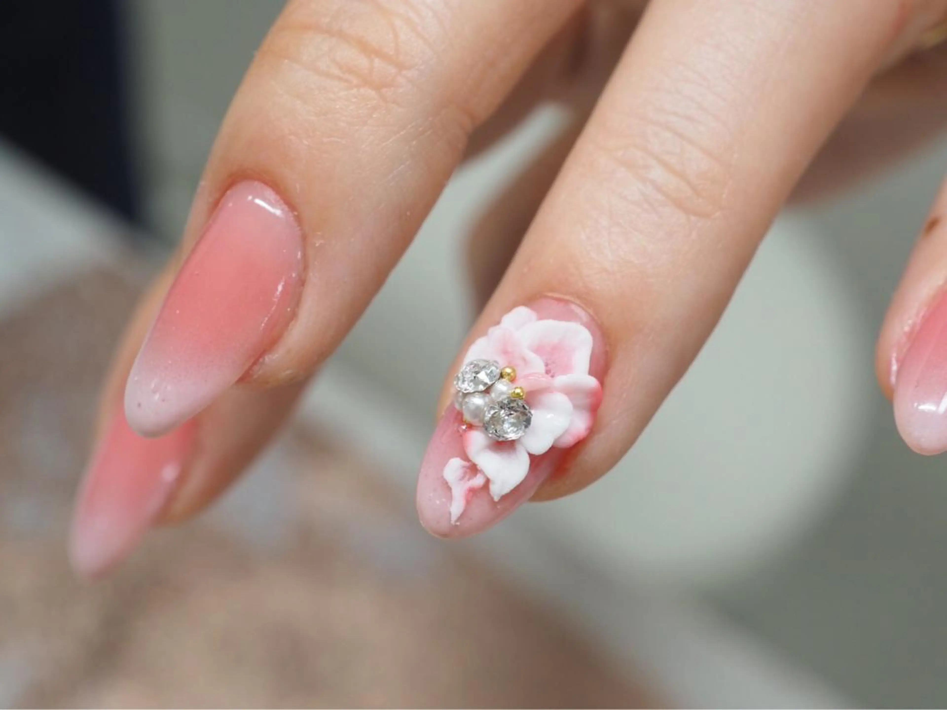 ネイル LoLo nail kのネイルデザイン