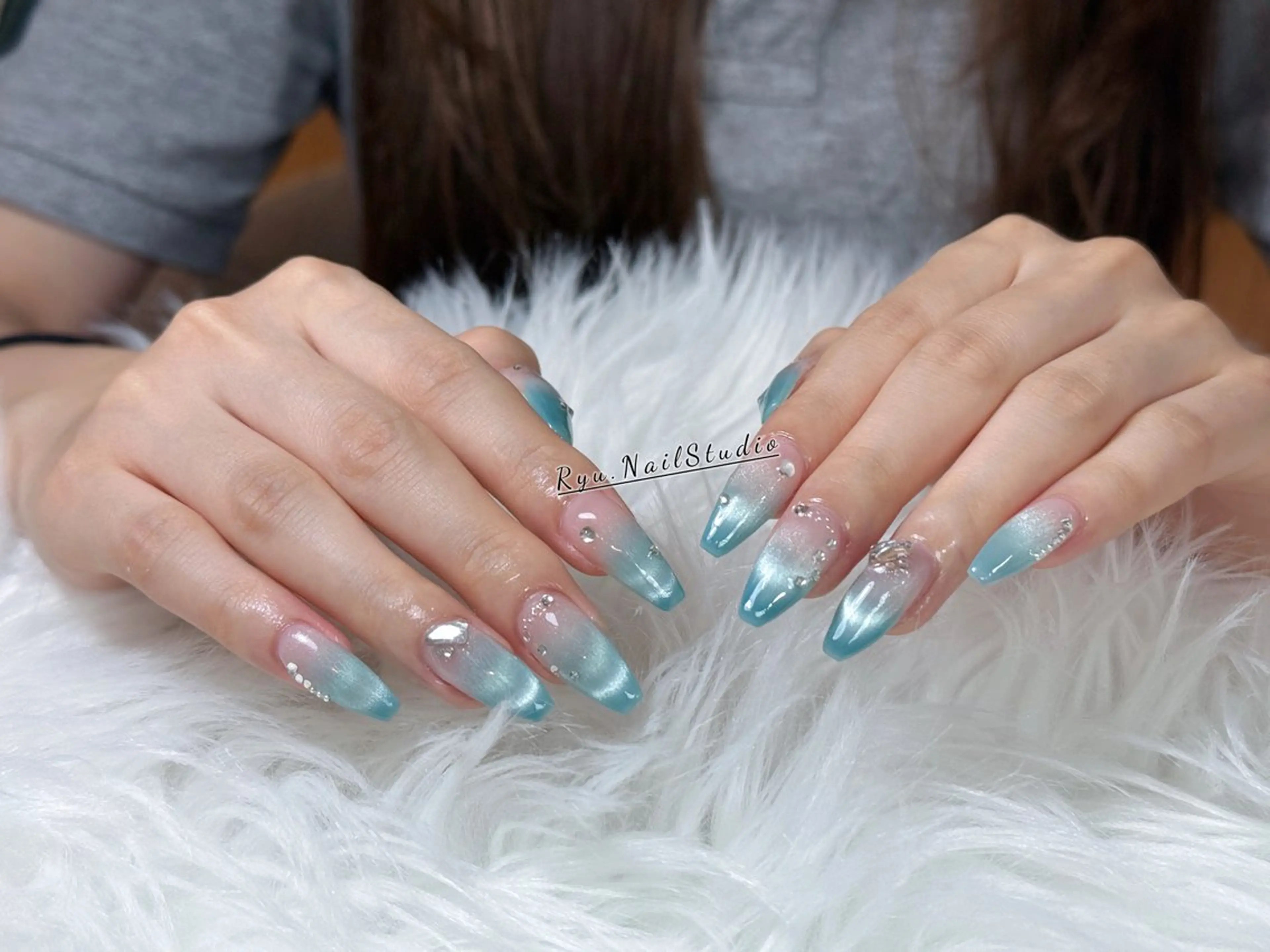 ネイル アートネイル ジェルネイル キラキラネイル ミラーネイル ニュアンスネイル ハンドネイル Ryu Nail Studio所属・Ryu Nail 新大久保のネイルデザイン