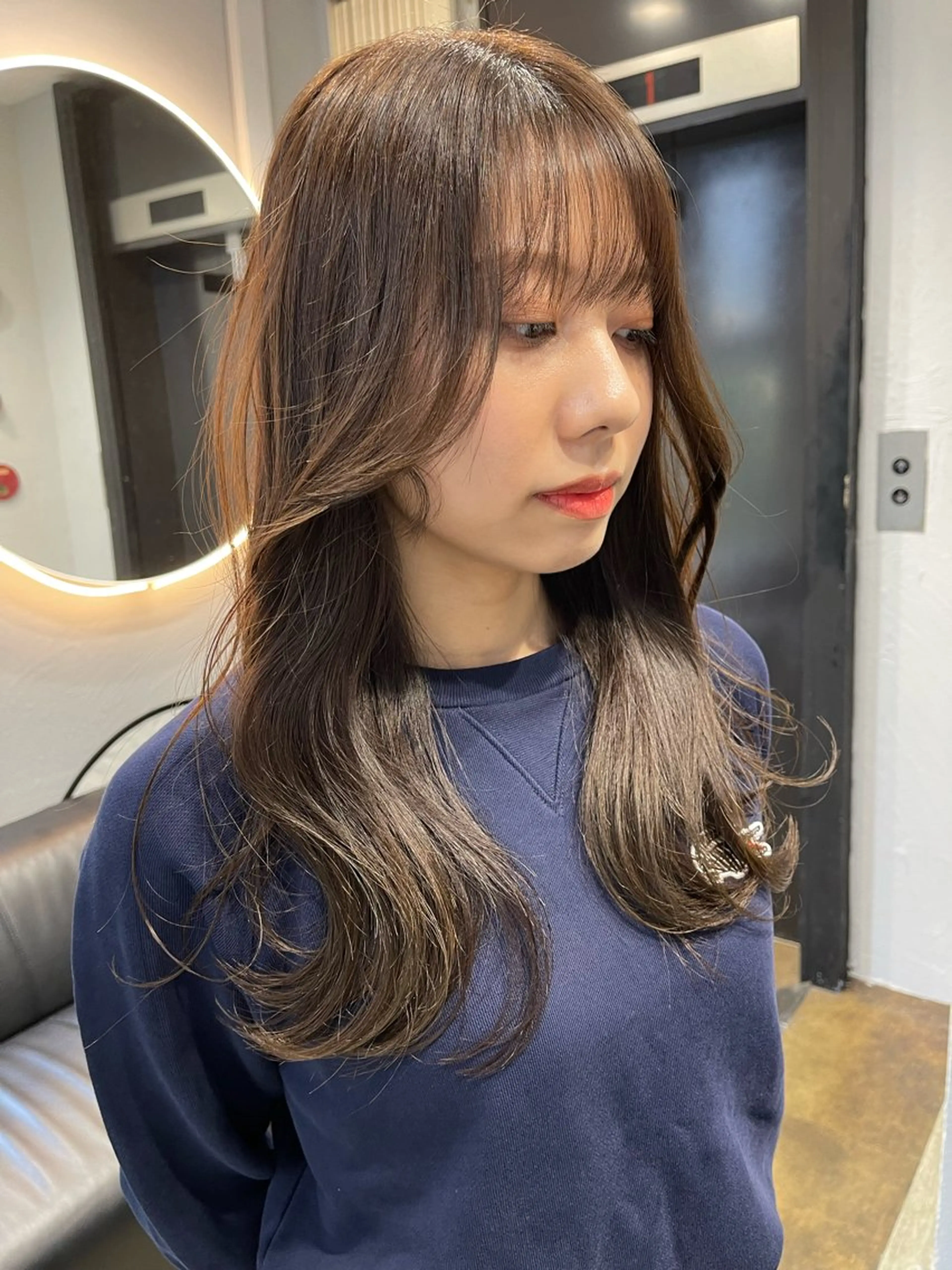 ロング カラー ブリーチ ケアブリーチ デザインカラー ダブルカラー イヤリングカラー TATSUブリーチ/ ミルクティーベージュのヘアスタイル