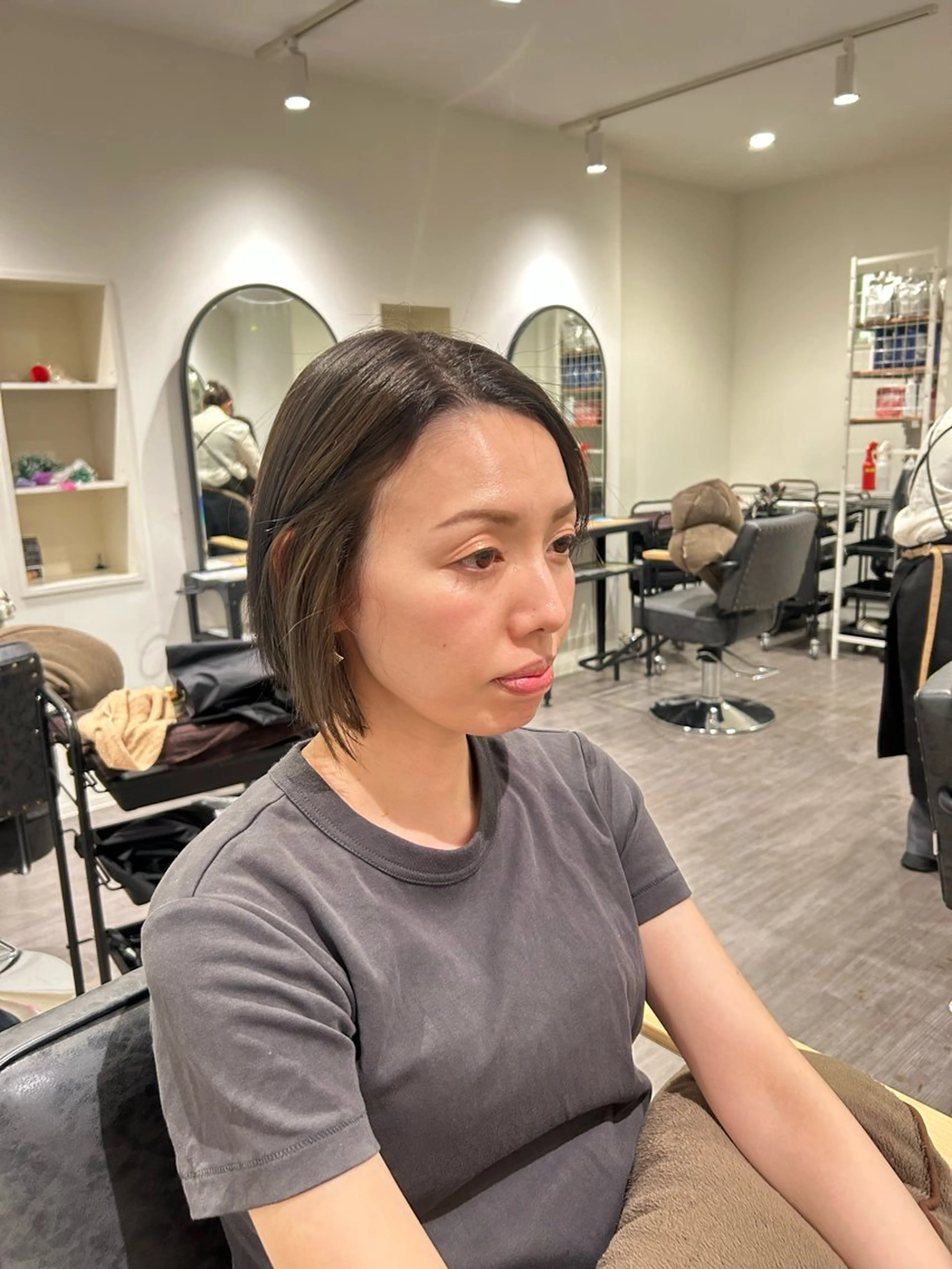 ショート カラー ブリーチ デザインカラー グレージュ ブリーチなしカラー cocotte 💟草間紫音💟のヘアスタイル