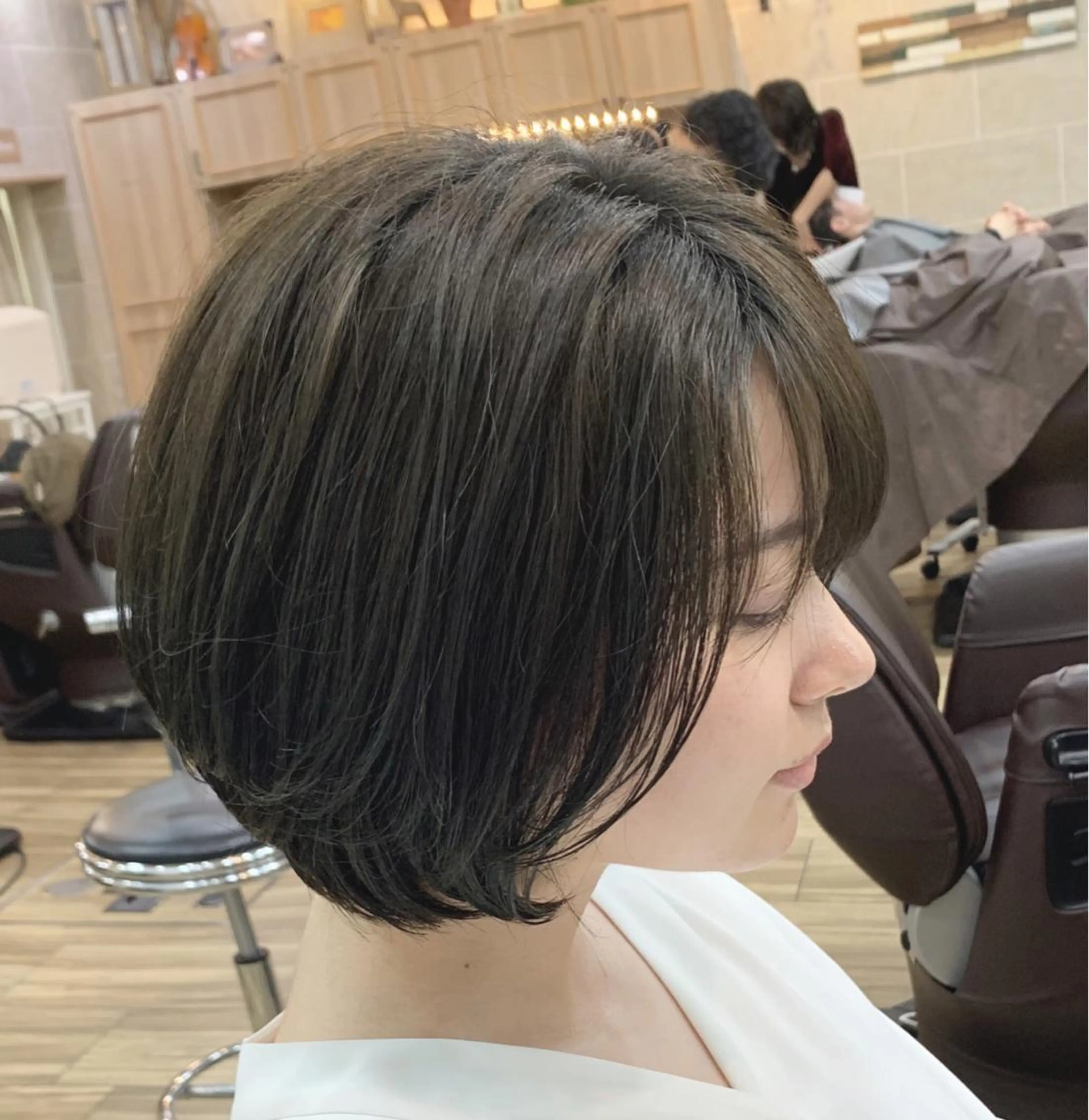 ショート カラー ショートボブ ベージュカラー オリーブベージュ ボブ ショートヘア カット ヘアカラー トリートメント 平尾 拓也のヘアスタイル