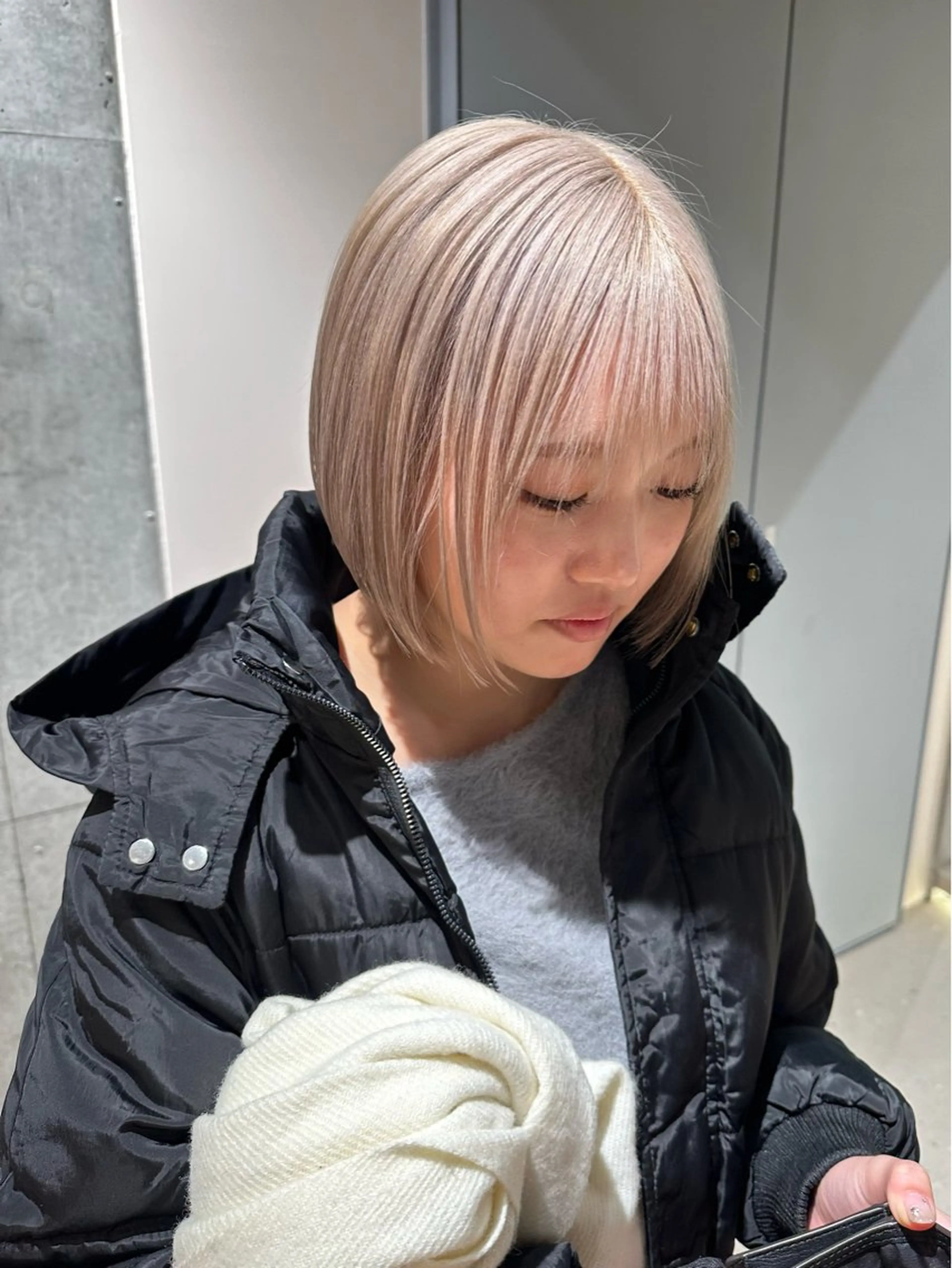 ミディアム カラー ヘアアレンジ ブリーチ カット ヘアカラー トリートメント 🟢ウルフ／スパイラ ルパーマ／大西🟢のヘアスタイル