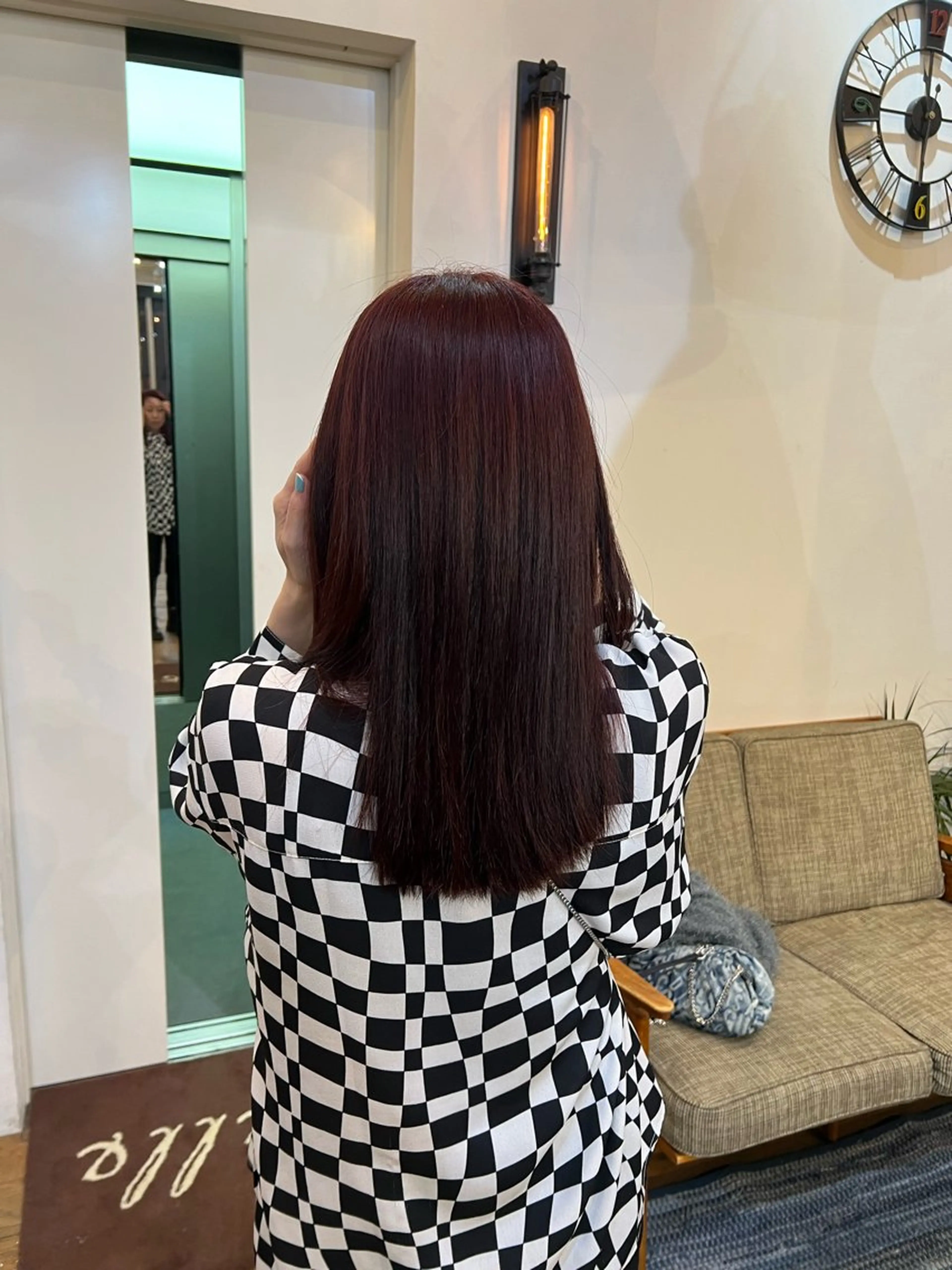 セミロング カラー レッドカラー at’LAV by Belle所属・【Belle】 MIYUKO🤎のヘアスタイル