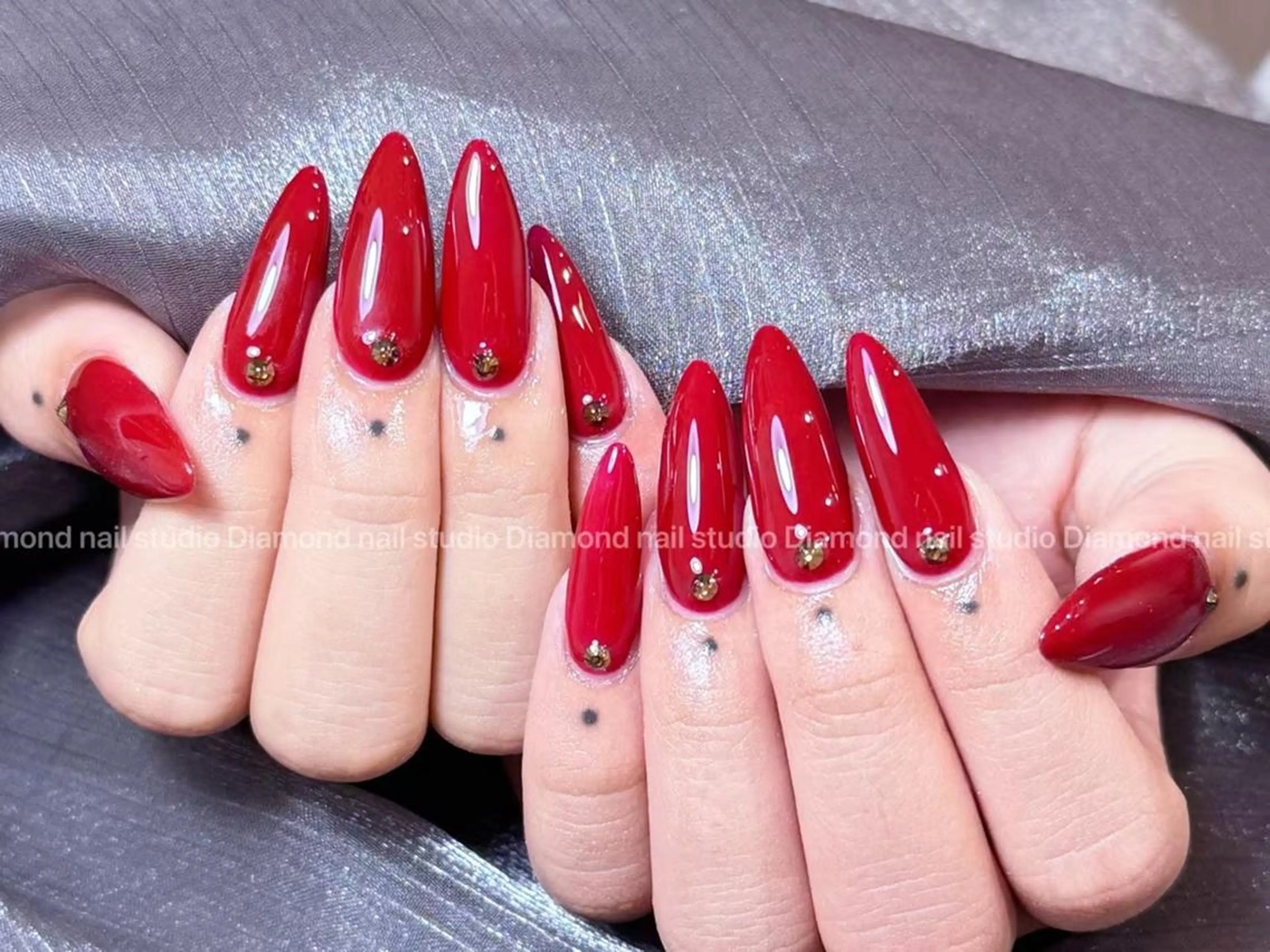 ネイル アートネイル オーロラネイル ガーリー キラキラネイル 韓国ネイル ハンドネイル Diamond ✨のネイルデザイン