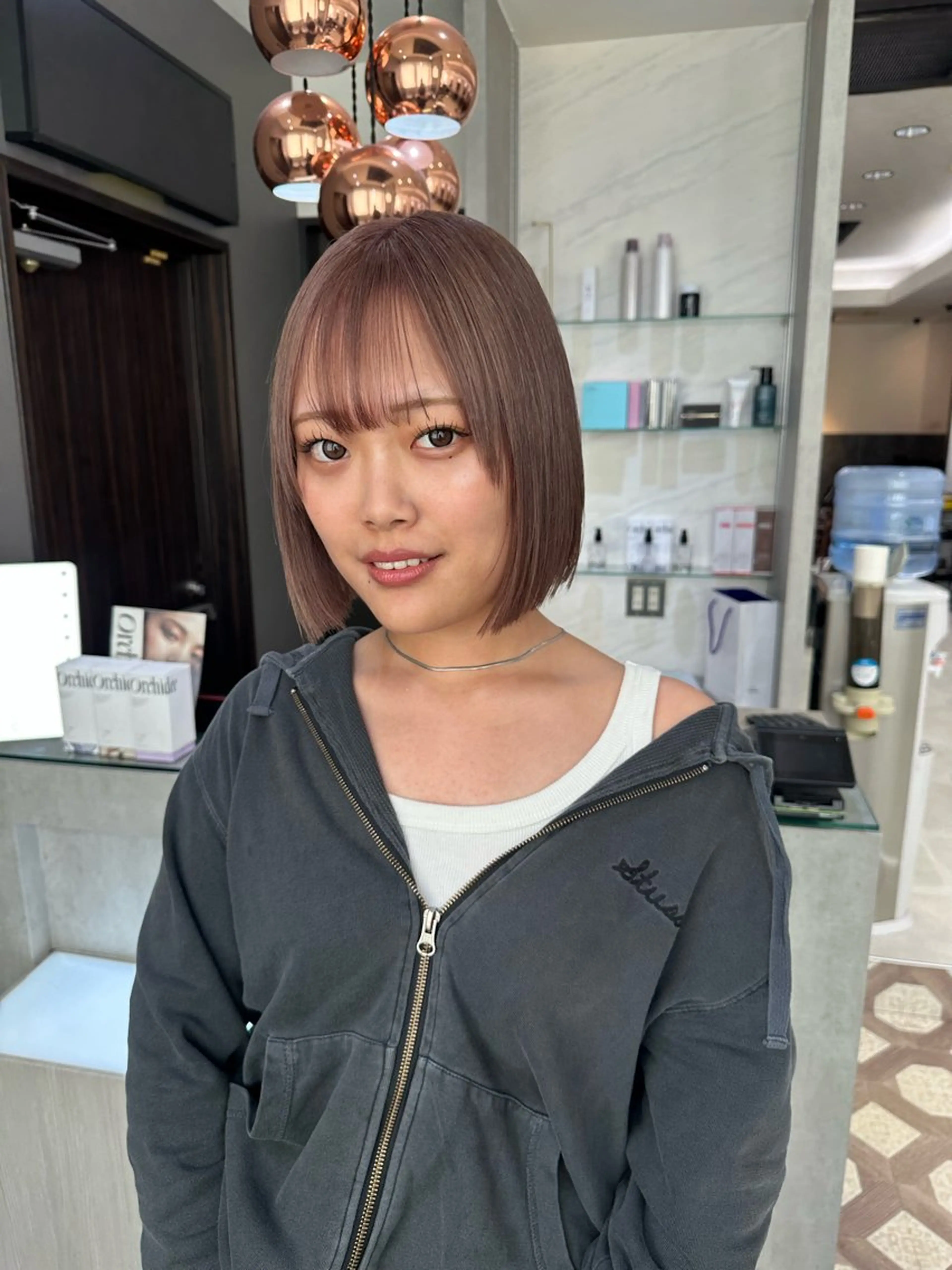 ミディアム カラー ヘアカラー トリートメント AYAKASA 暖色カラー/レイヤーのヘアスタイル