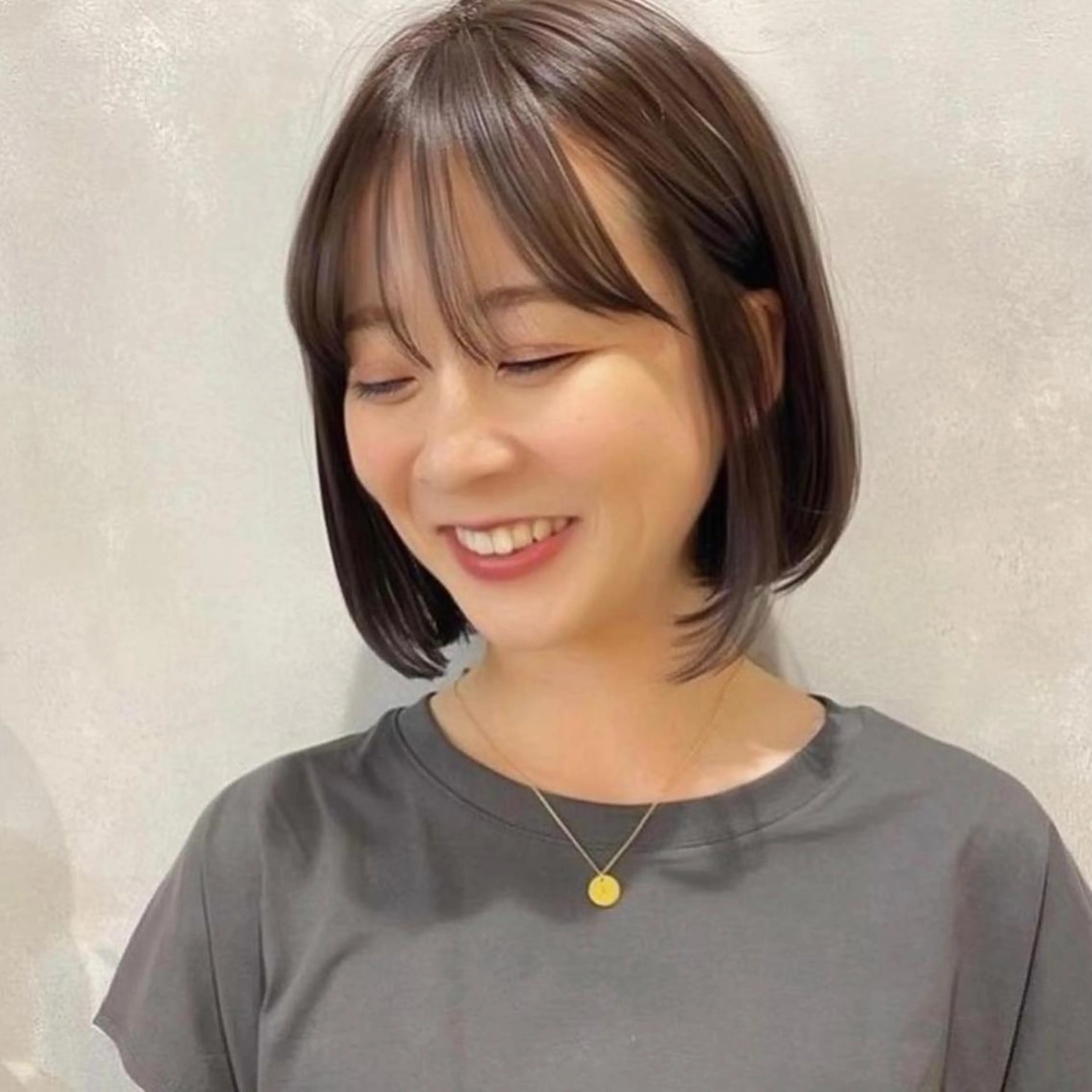 ミディアム アッシュ アッシュグレー アッシュグレージュ ボブ 💫期間限定価格💫 似合わせカット🧚のヘアスタイル