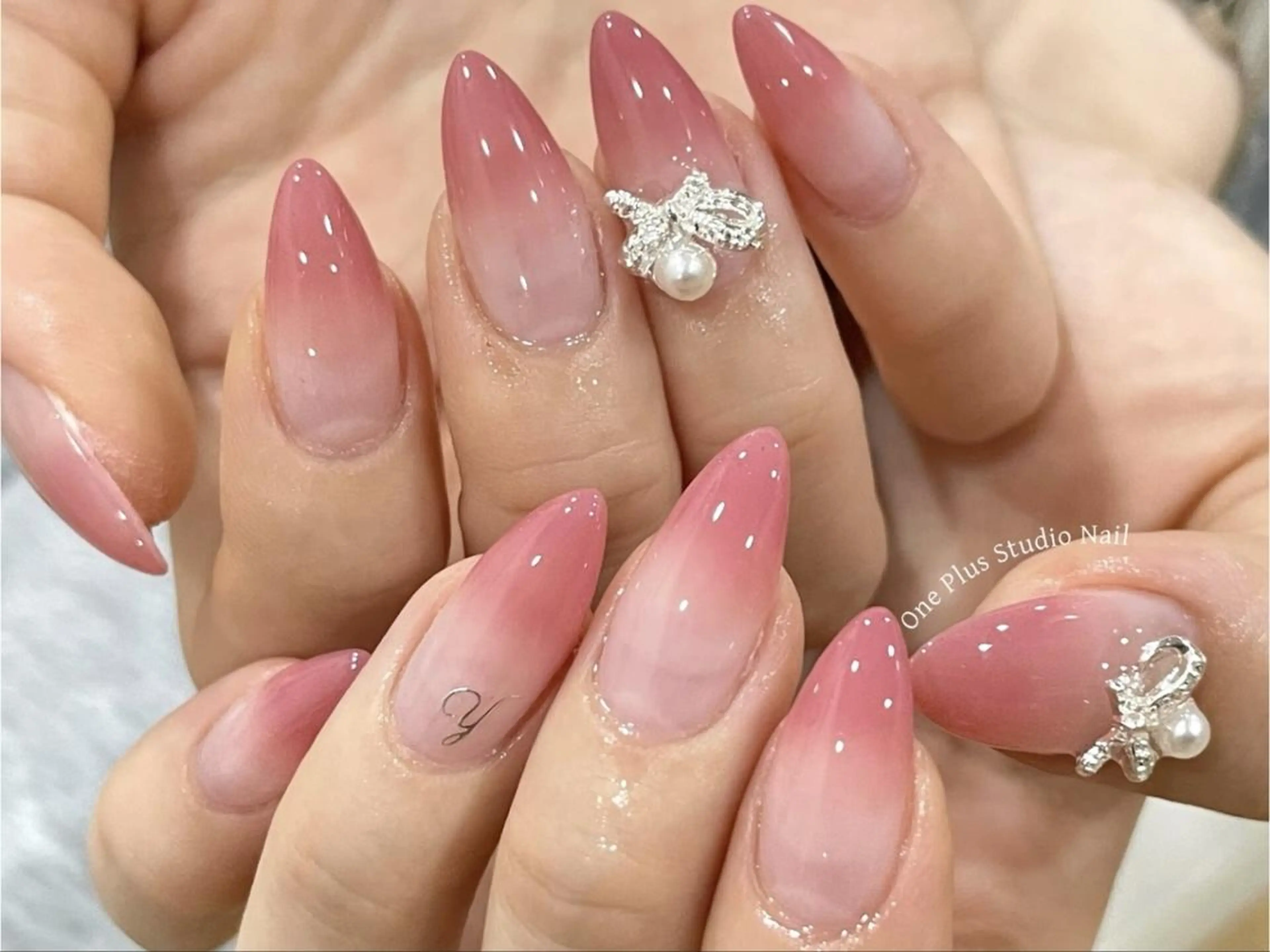 ネイル アートネイル グラデーション ハート 韓国ネイル 持ち込み One Plus Nail Salonのネイルデザイン