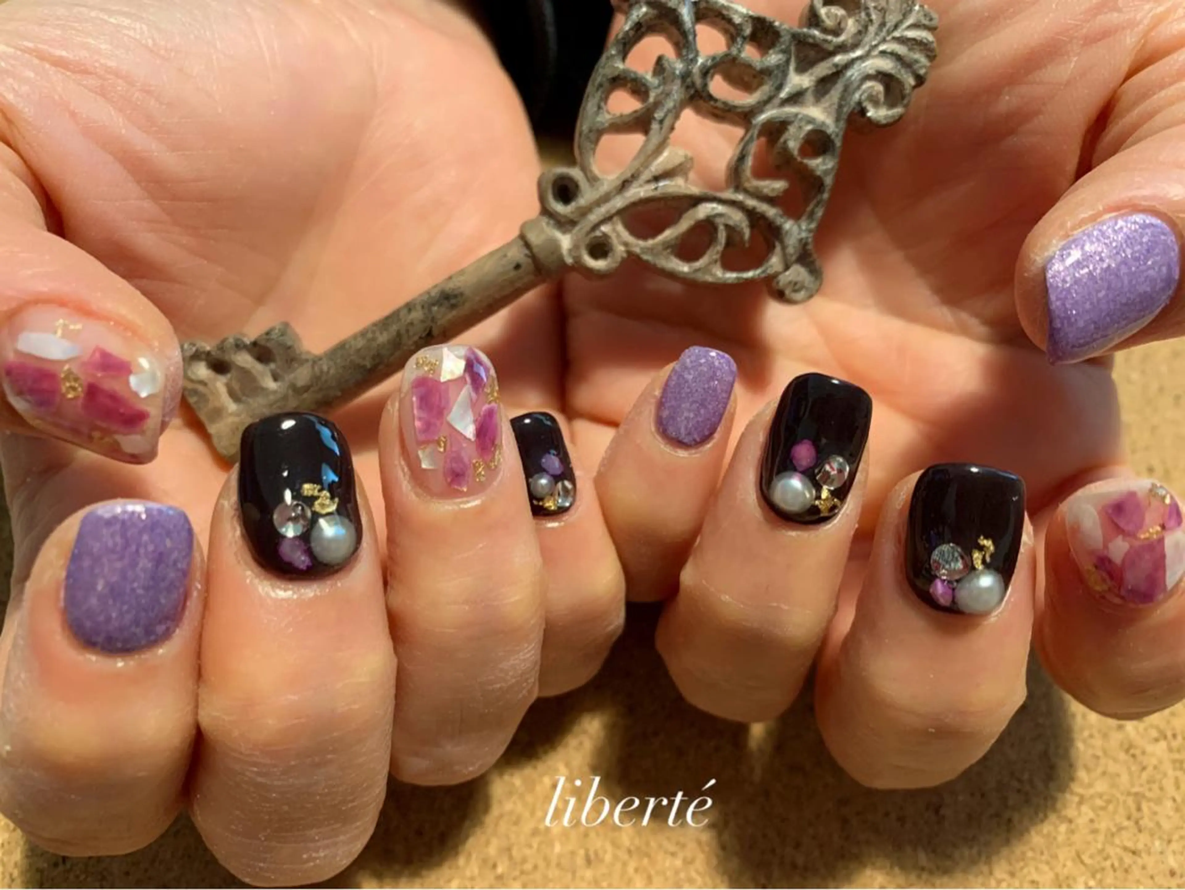 ネイル liberté (リベルテ)のネイルデザイン