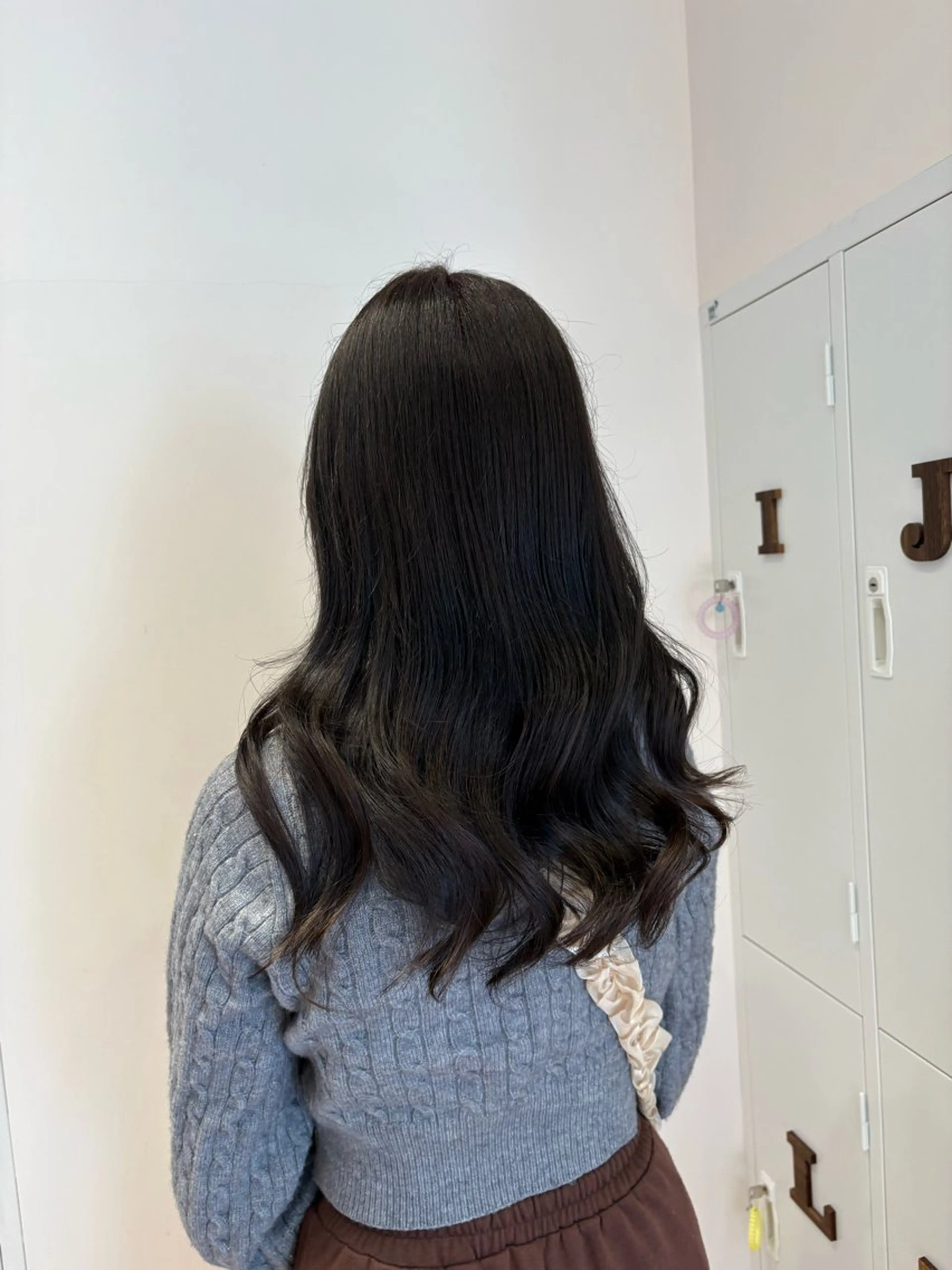 ロング ヘアカラー 西本 楓華のヘアスタイル