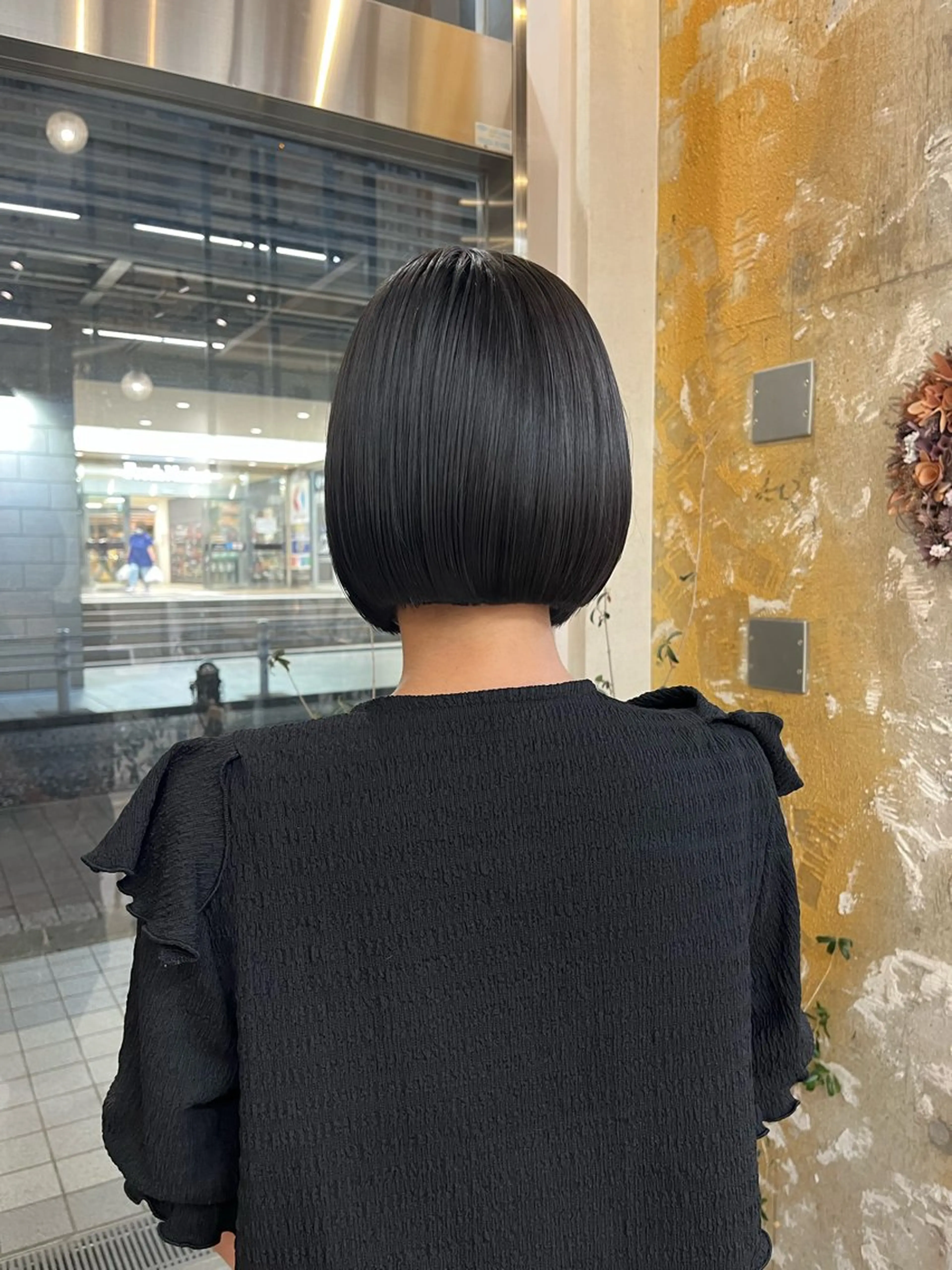 ショート カラー ボブ 寒色 ♡ レイヤー ┊︎miyuのヘアスタイル