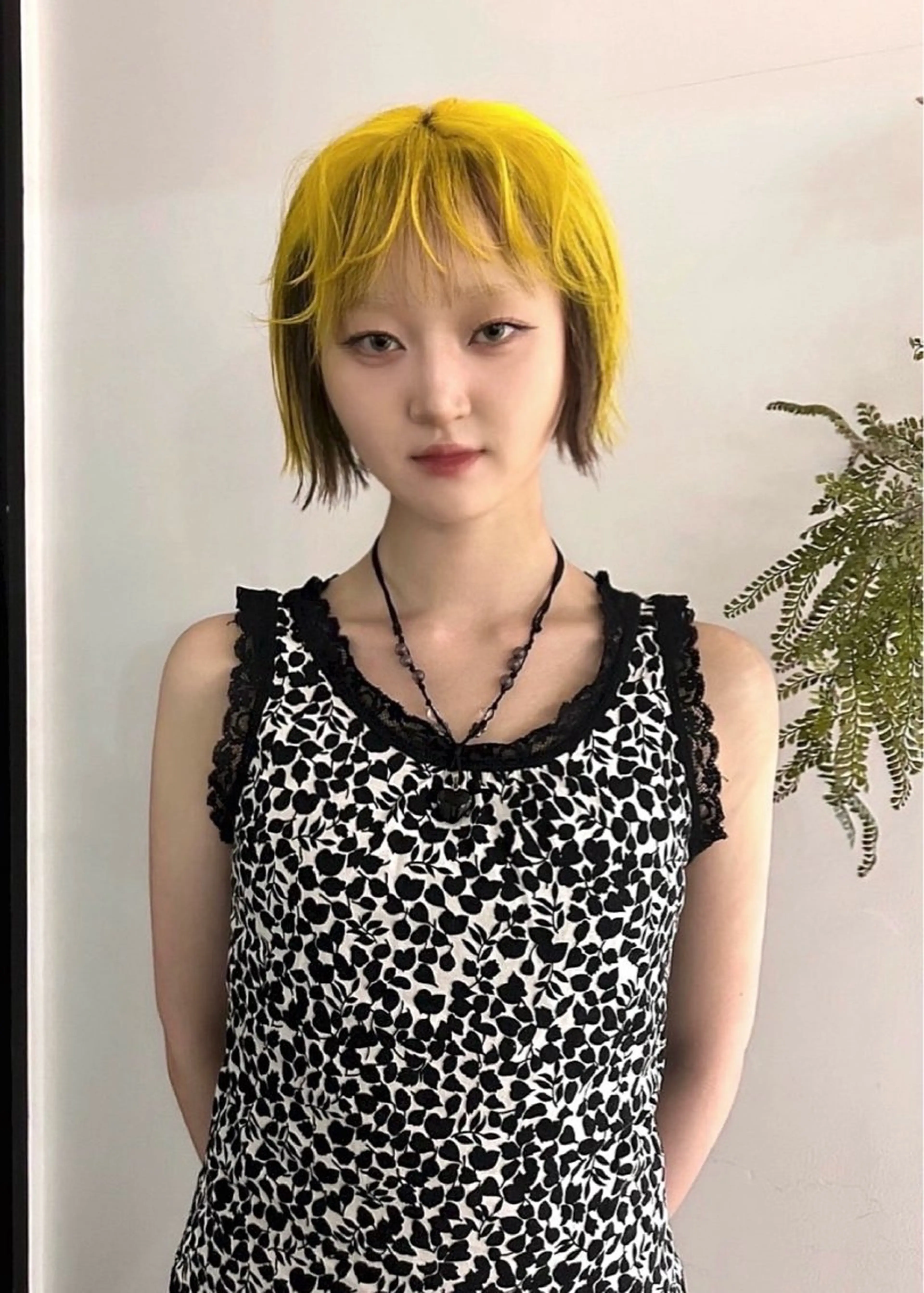 ショート カラー カット ヘアカラー トリートメント SALOWIN 原宿 IL Salice所属・MIMI🌻໋᳝݊ 個性派カラー⑅ ⸝꙳のヘアスタイル
