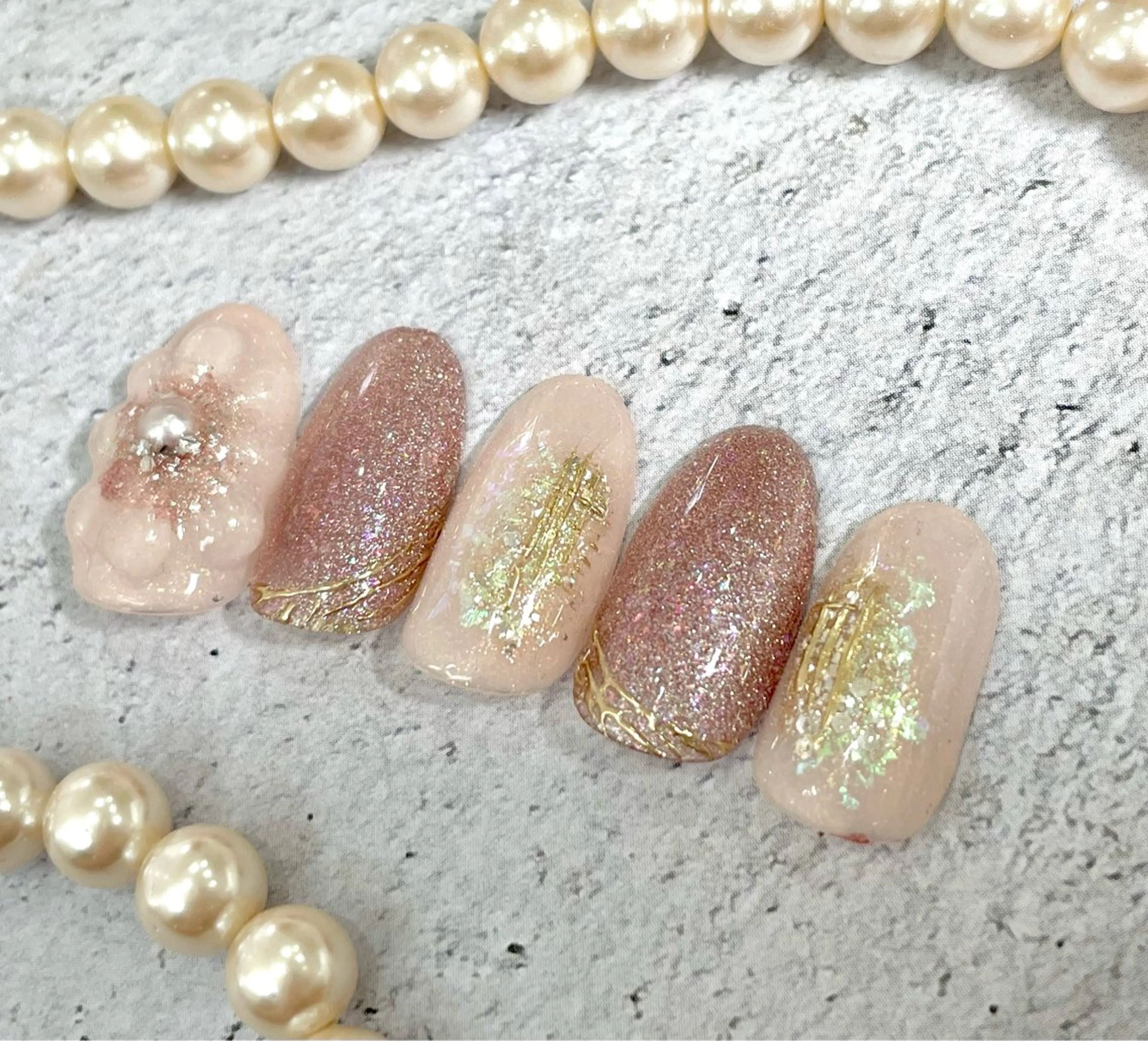 ミディアム BURGUNDY 🌹eriのネイルデザイン