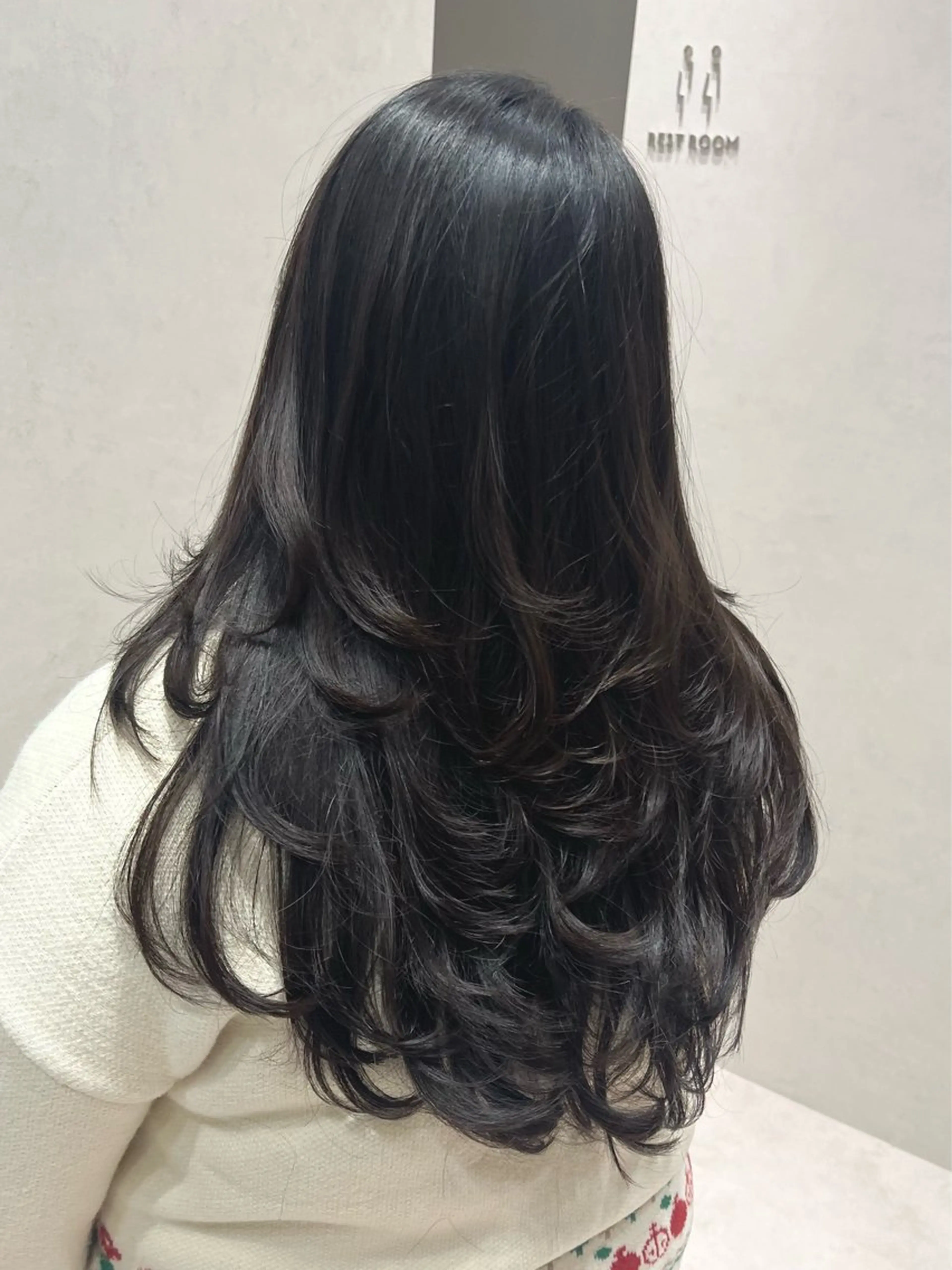 ロング カラー カット ヘアカラー トリートメント salowin所属・吉ヶ別符 亮祐のヘアスタイル