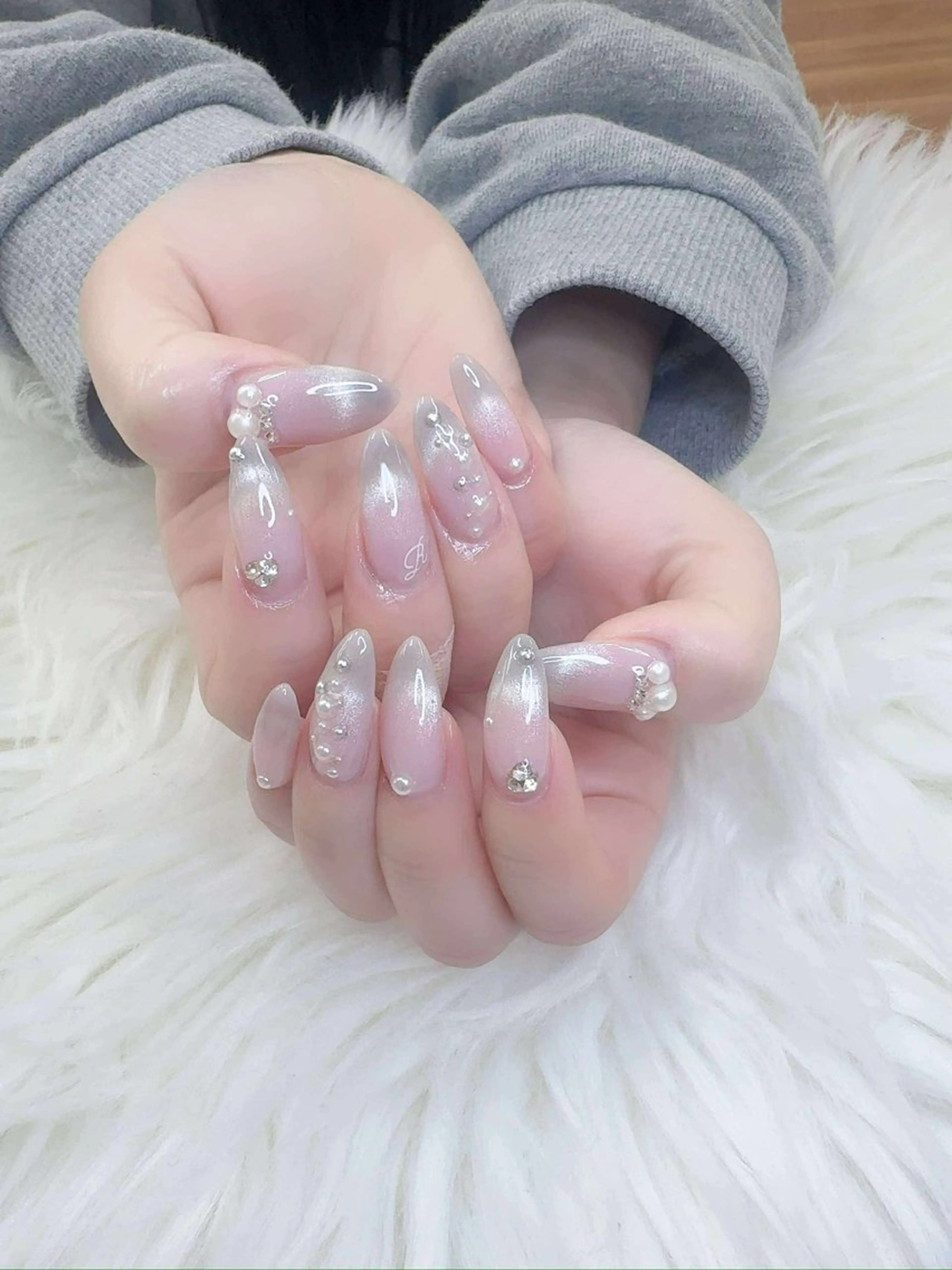 ネイル フレンチネイル グラデーション マグネットネイル ニュアンスネイル オフィスネイル Hara Nail 【パラジェル使用】のネイルデザイン