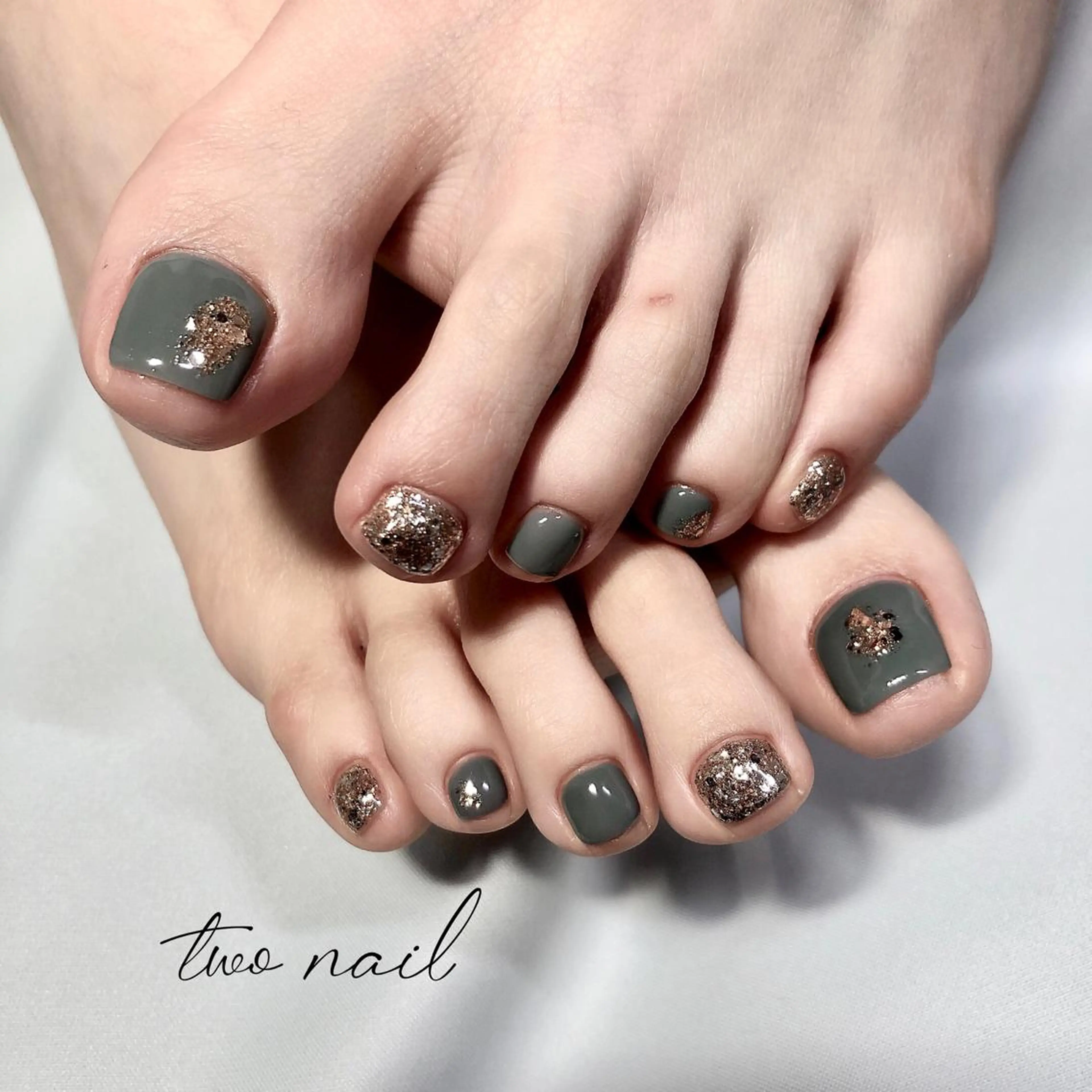 ネイル アートネイル フットネイル ハート ニュアンスネイル ホワイト フットネイル two nailのネイルデザイン