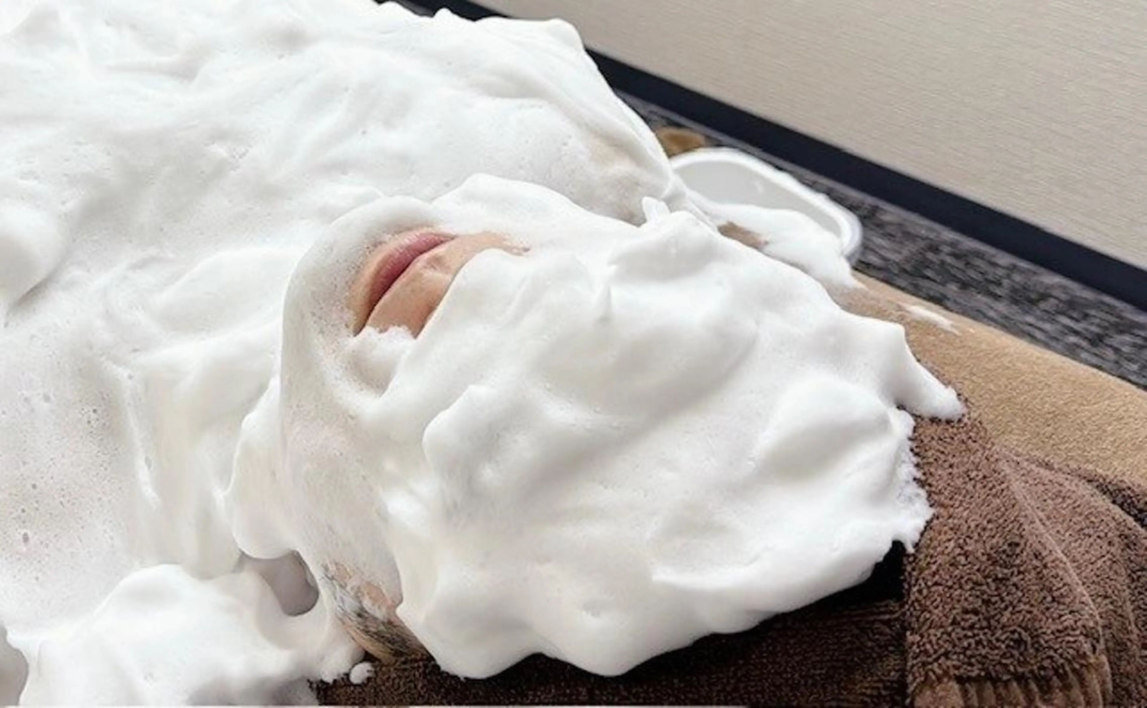 極上の泡 フェイシャルホワイトフラフィー 1回¥4,500の写真