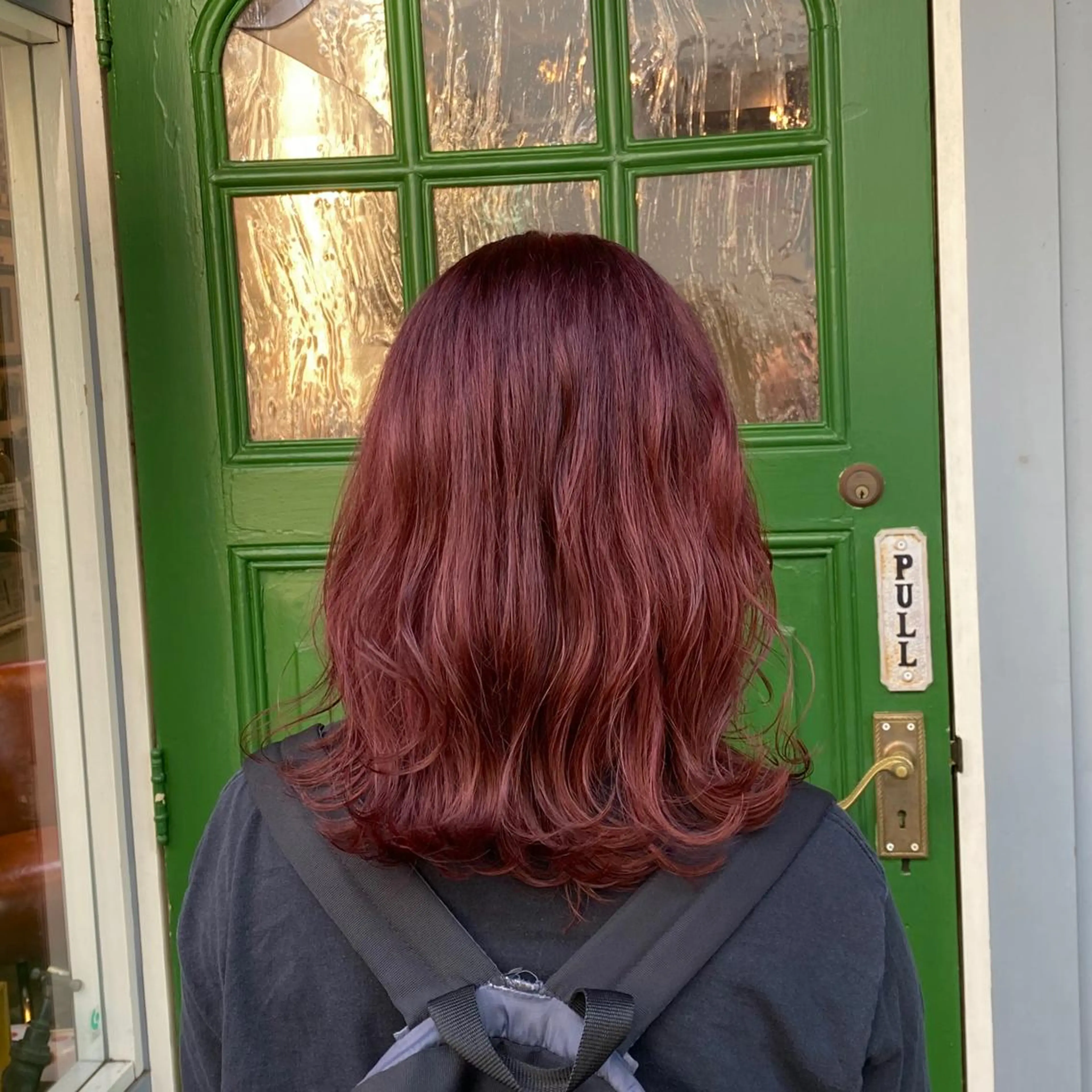 ミディアム カラー ブリーチ ボルドーカラー レッドカラー カット ヘアカラー トリートメント ヘッドスパ BRITS 渡辺 菜々子のヘアスタイル