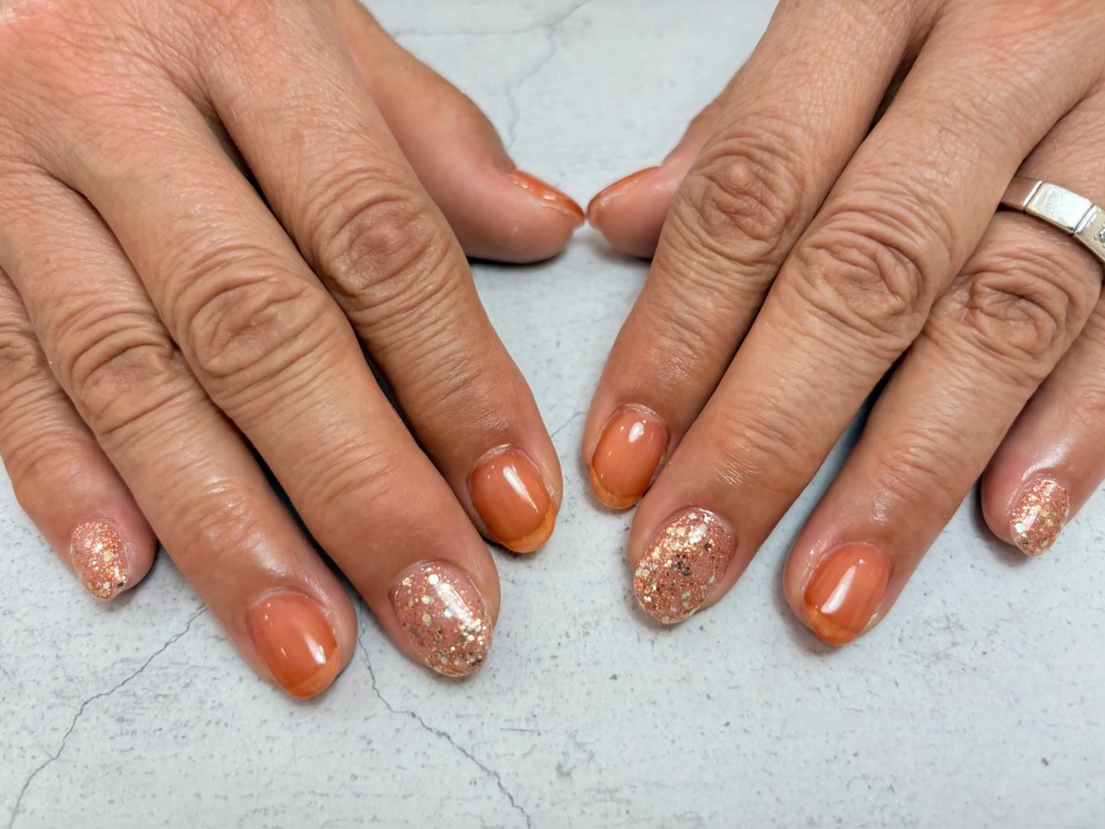 ネイル ラメ(グリッター) オレンジ ハンドネイル Plus Ehiku /Ayakaのネイルデザイン