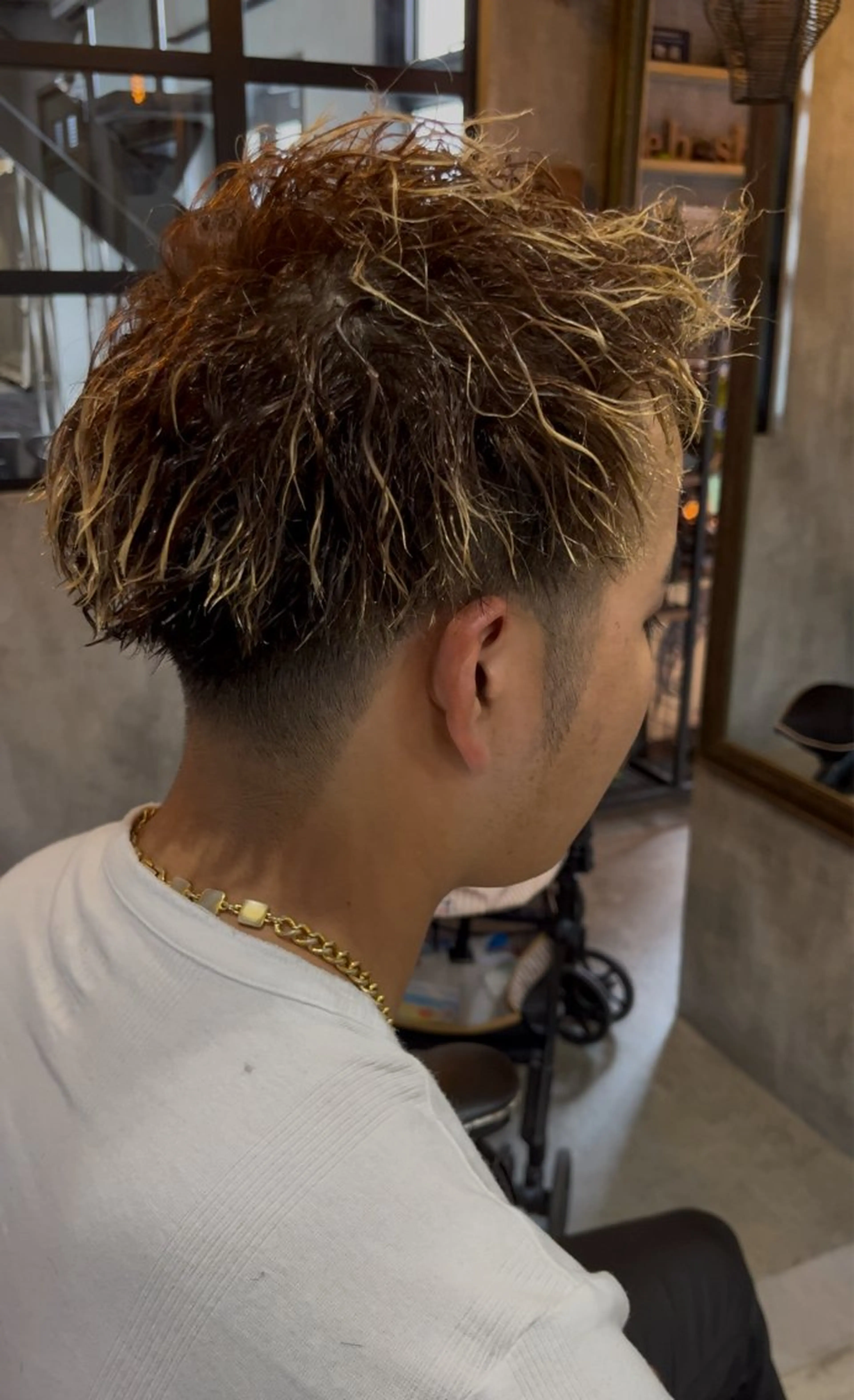 ショート パーマ メンズ メンズブリーチ メンズパーマ パーマ 齋木 陽輝のヘアスタイル