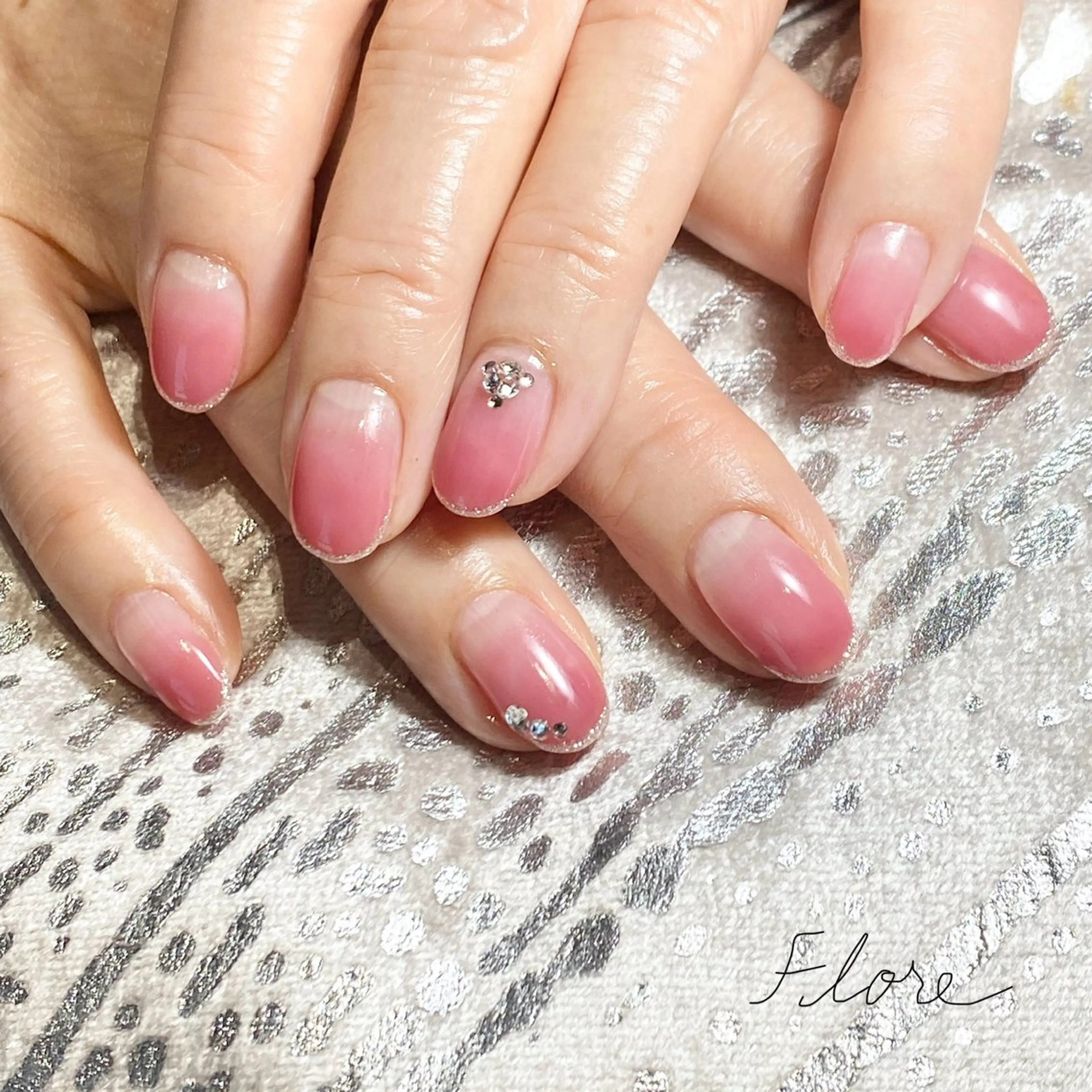 ネイル Flore (フロール)の眉毛・アイブロウイメージ