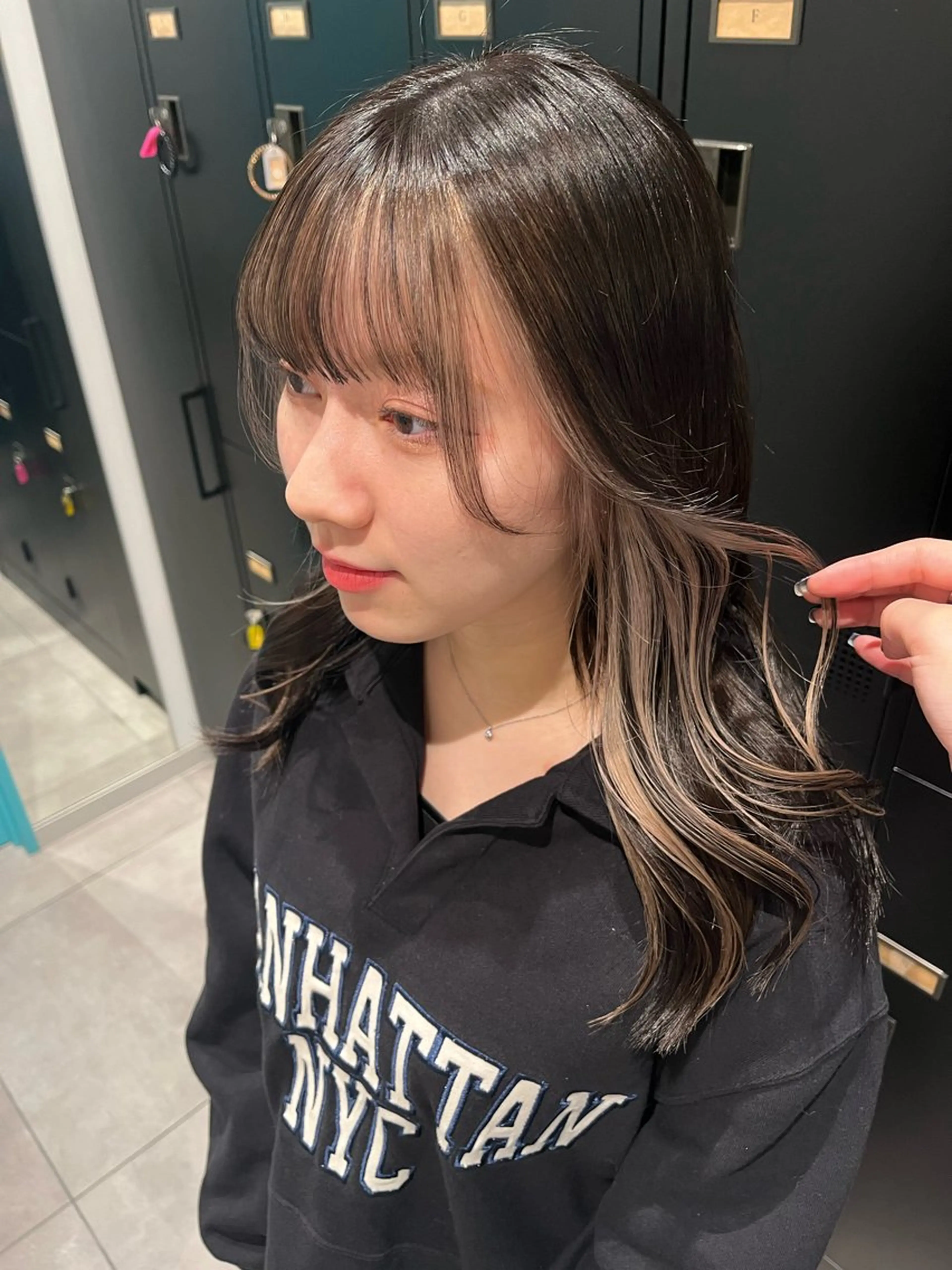 個性的な前髪インナー＆フェースフレミングカラー  プチトリートメント＆コテ巻き無料！💖の写真