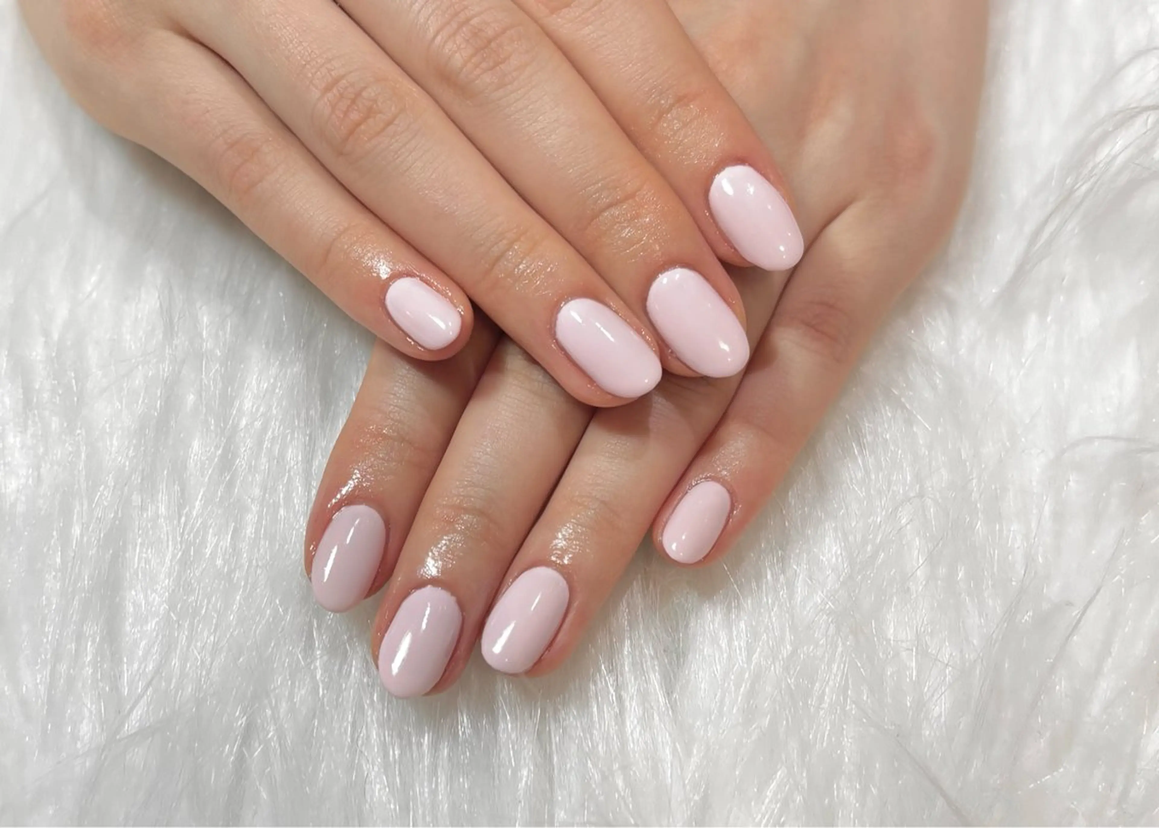 ネイル 桜ネイル オフィスネイル ワンカラーネイル ピンク 春ネイル ハンドネイル kokomi 🧸のネイルデザイン