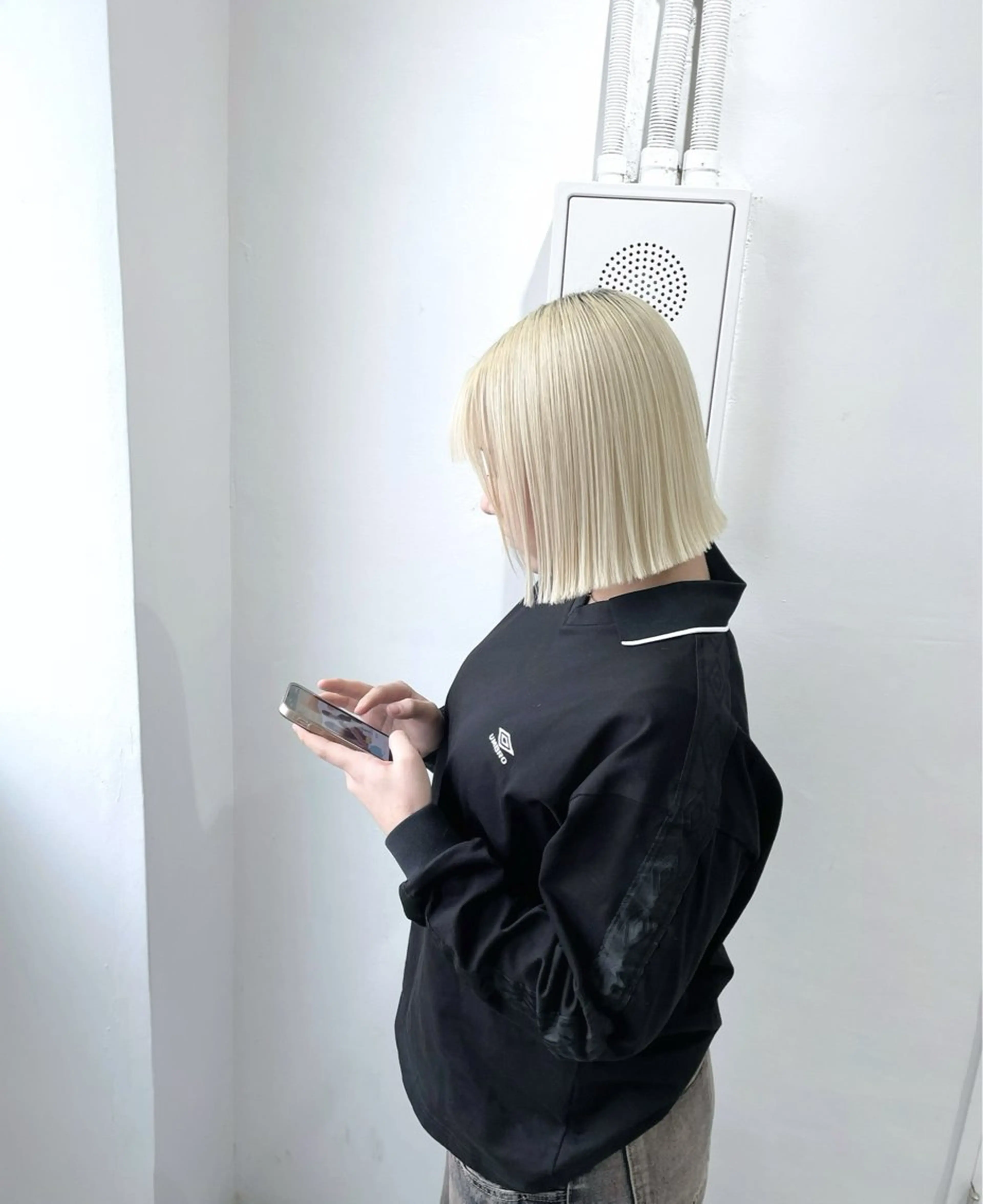 ショート カラー ブリーチ 抜きっぱなしブロンド ブロンド 似合わせカット Mu所属・Mu ミューのヘアスタイル