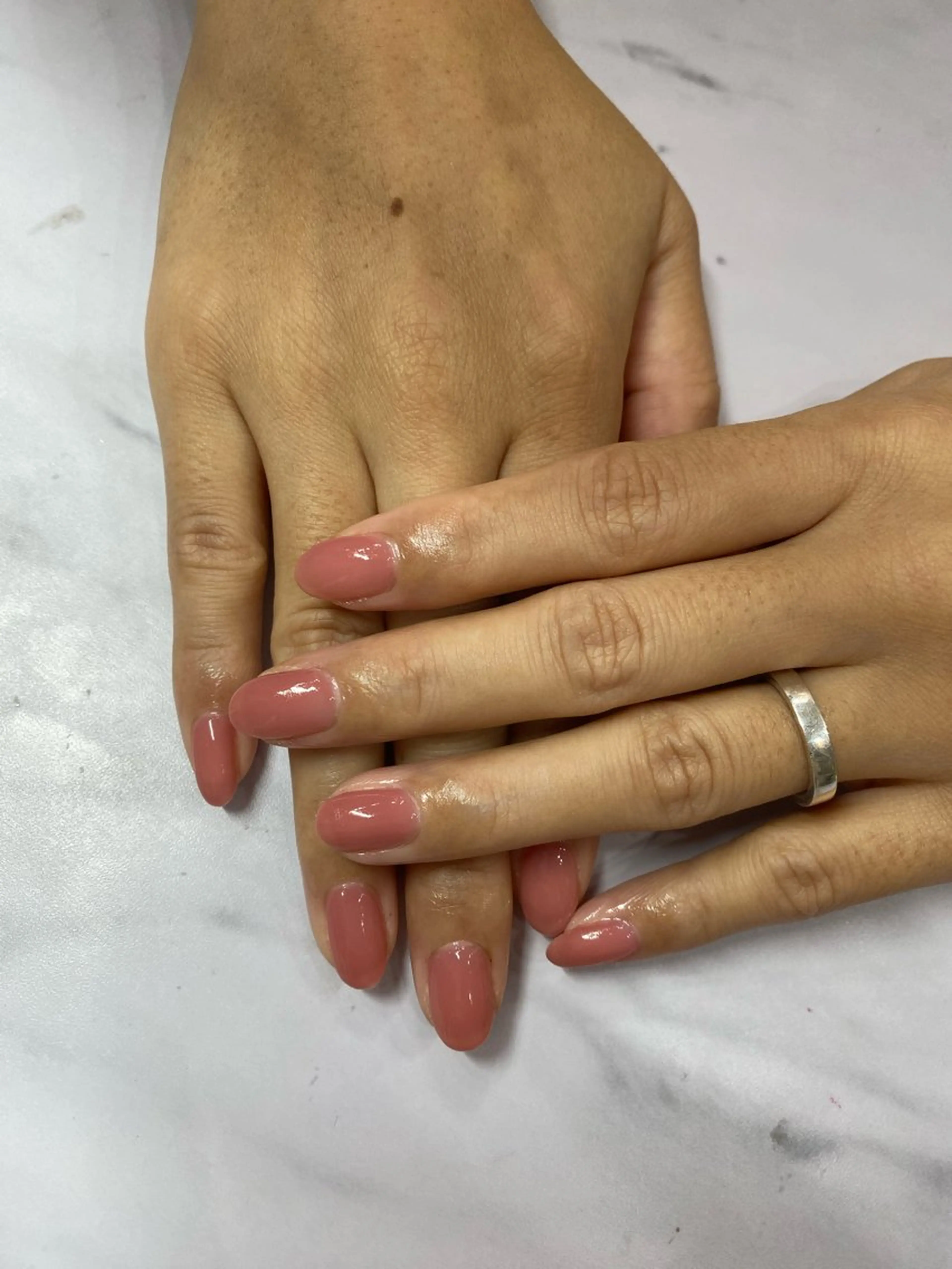 ネイル シンプルネイル ネイルサロンエーナインイオンモール苗穂店所属・K Mariのネイルデザイン