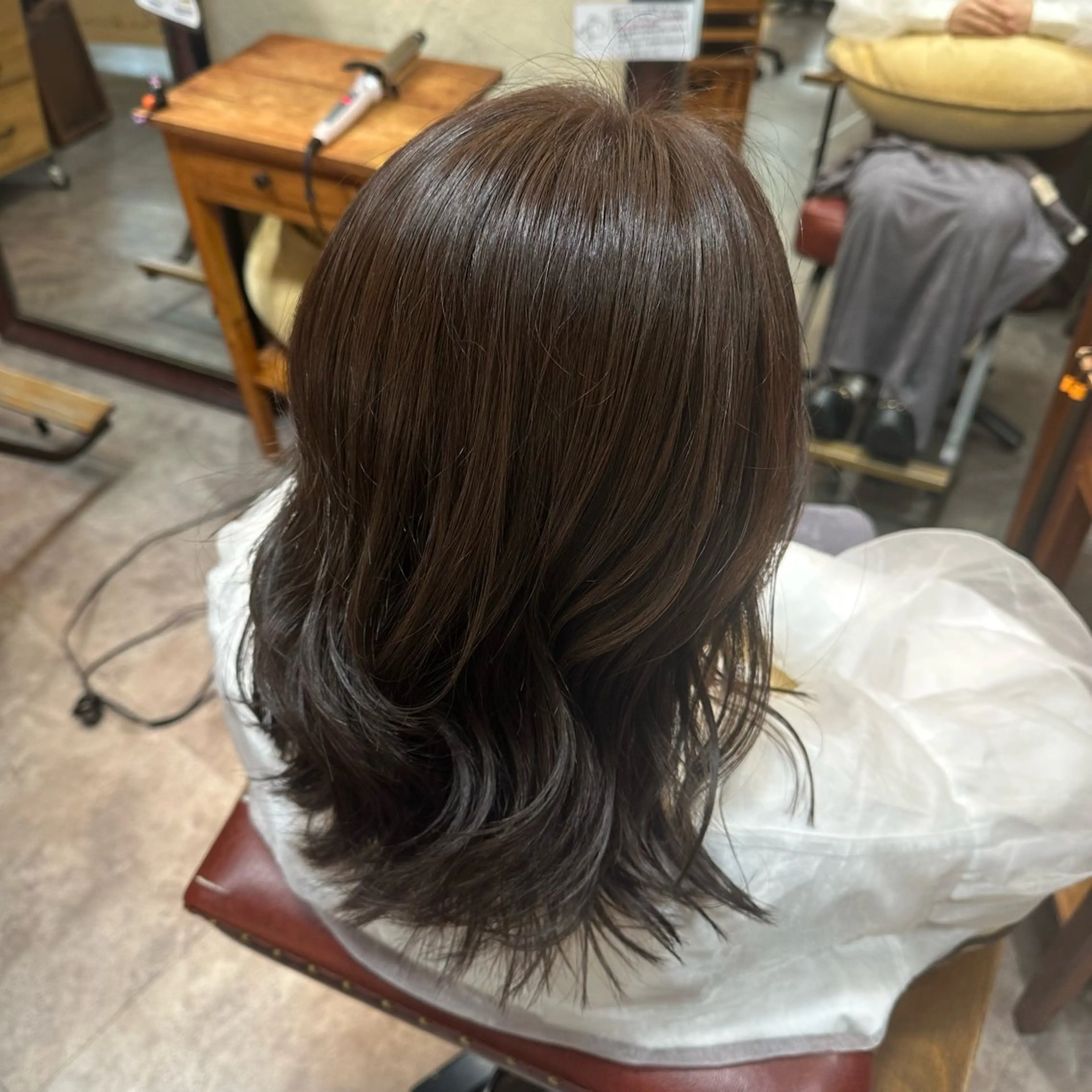 カラー ベージュカラー ラテベージュ ヘアカラー トリートメント 若林 美帆のヘアスタイル