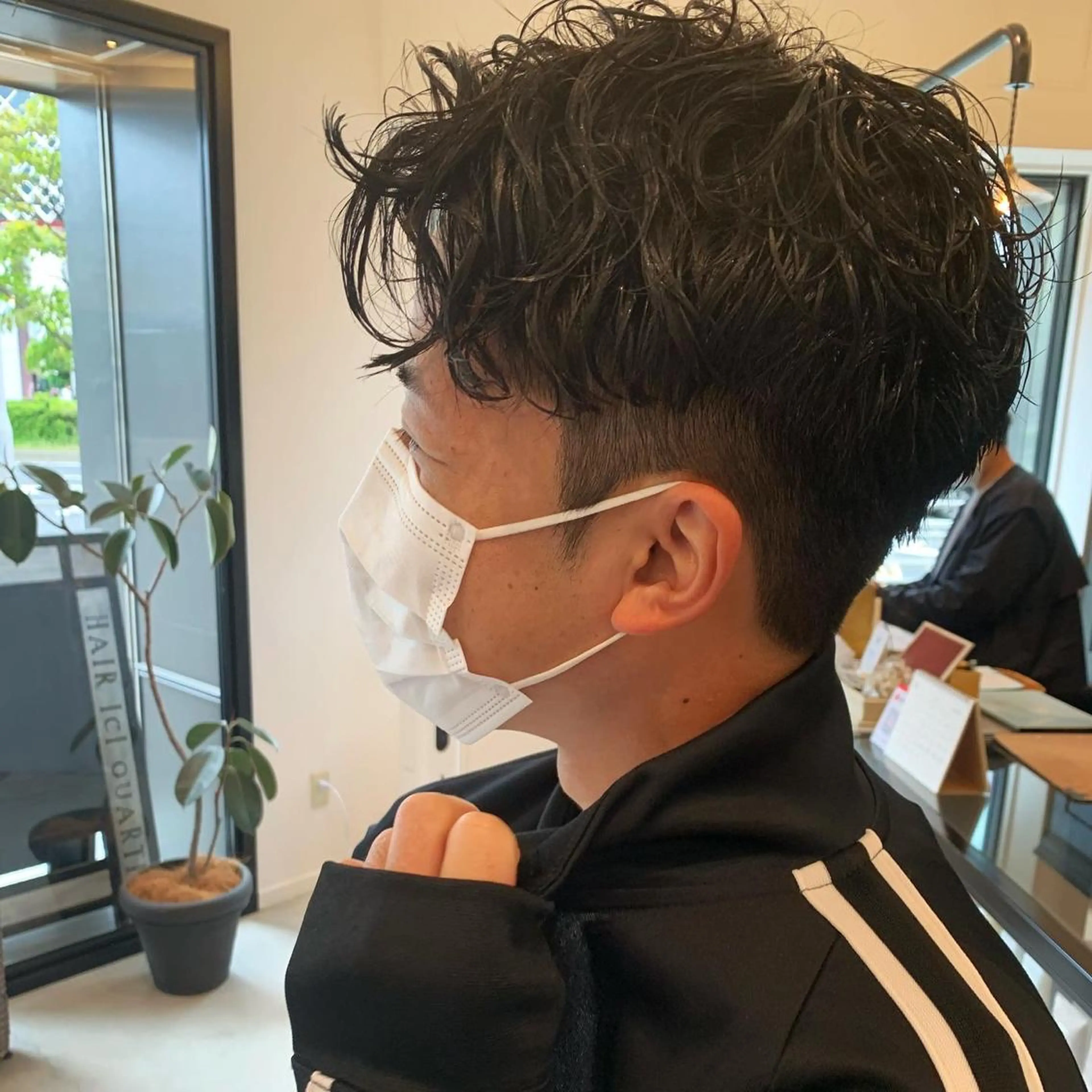 ショート パーマ スパイラルパーマ yeven所属・早川 哲矢のヘアスタイル