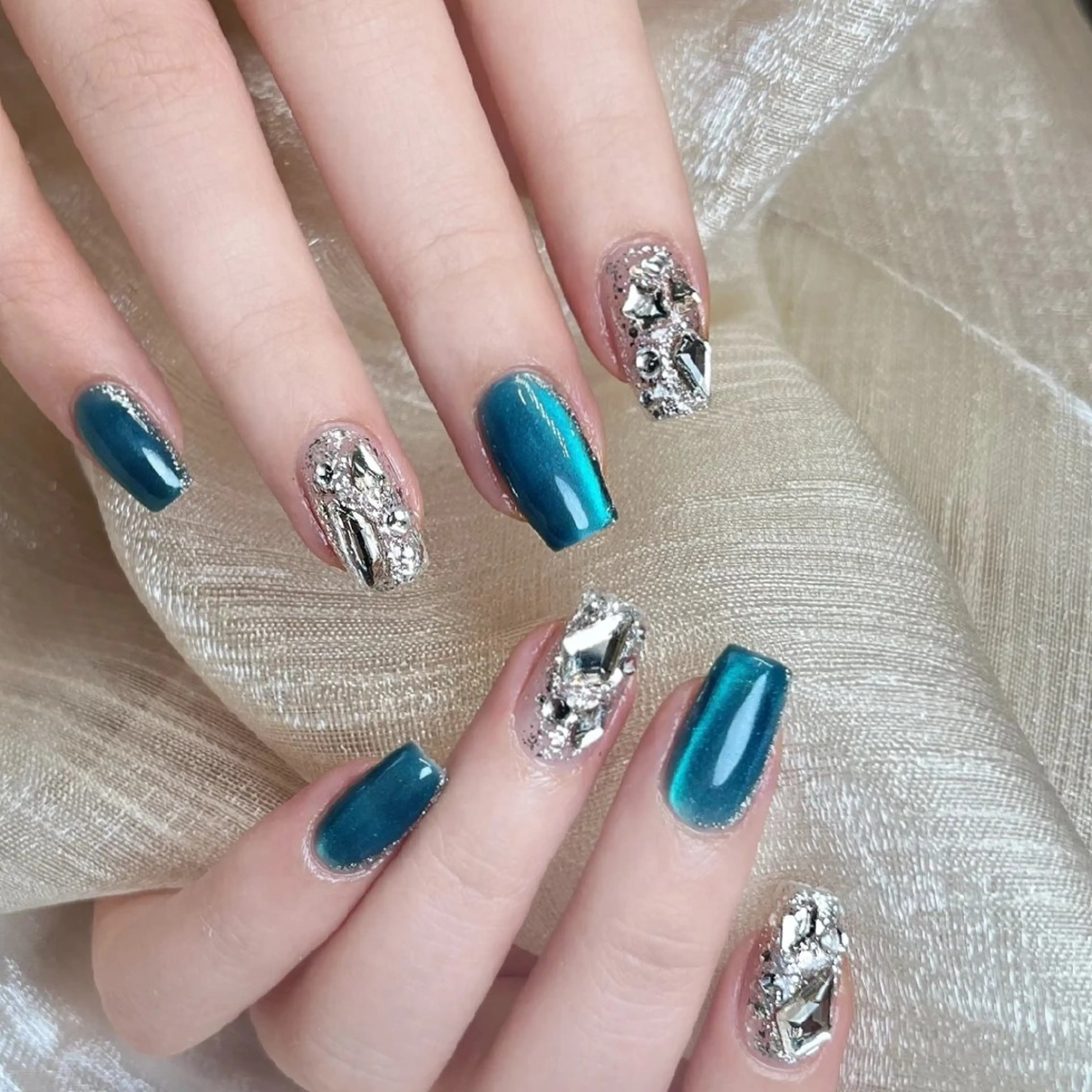 ネイル ネイリストゆか💅 長さだし、深爪矯正のネイルデザイン