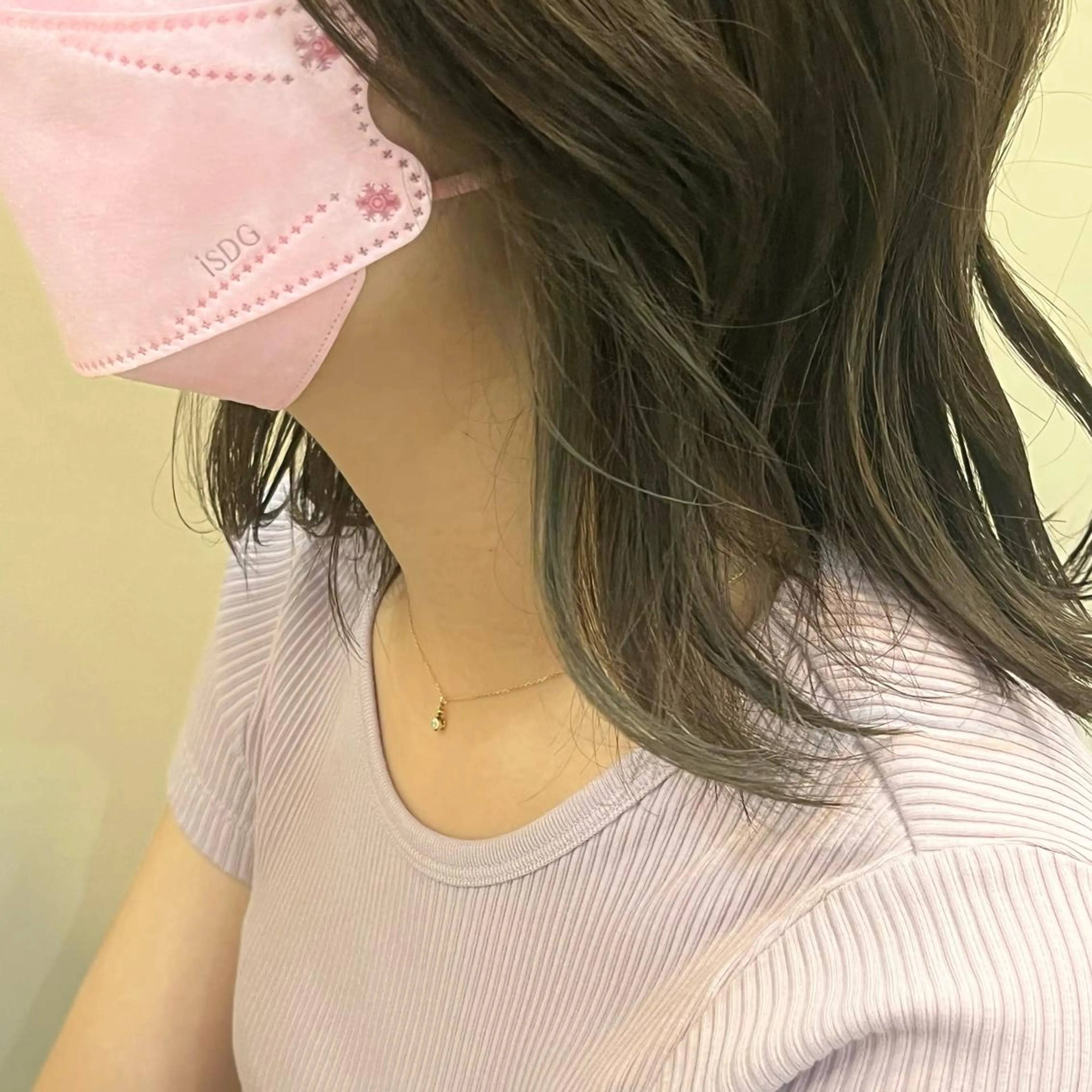 ミディアム カラー attrait平塚所属・カラーソムリエ🎨 seina🪐のヘアスタイル