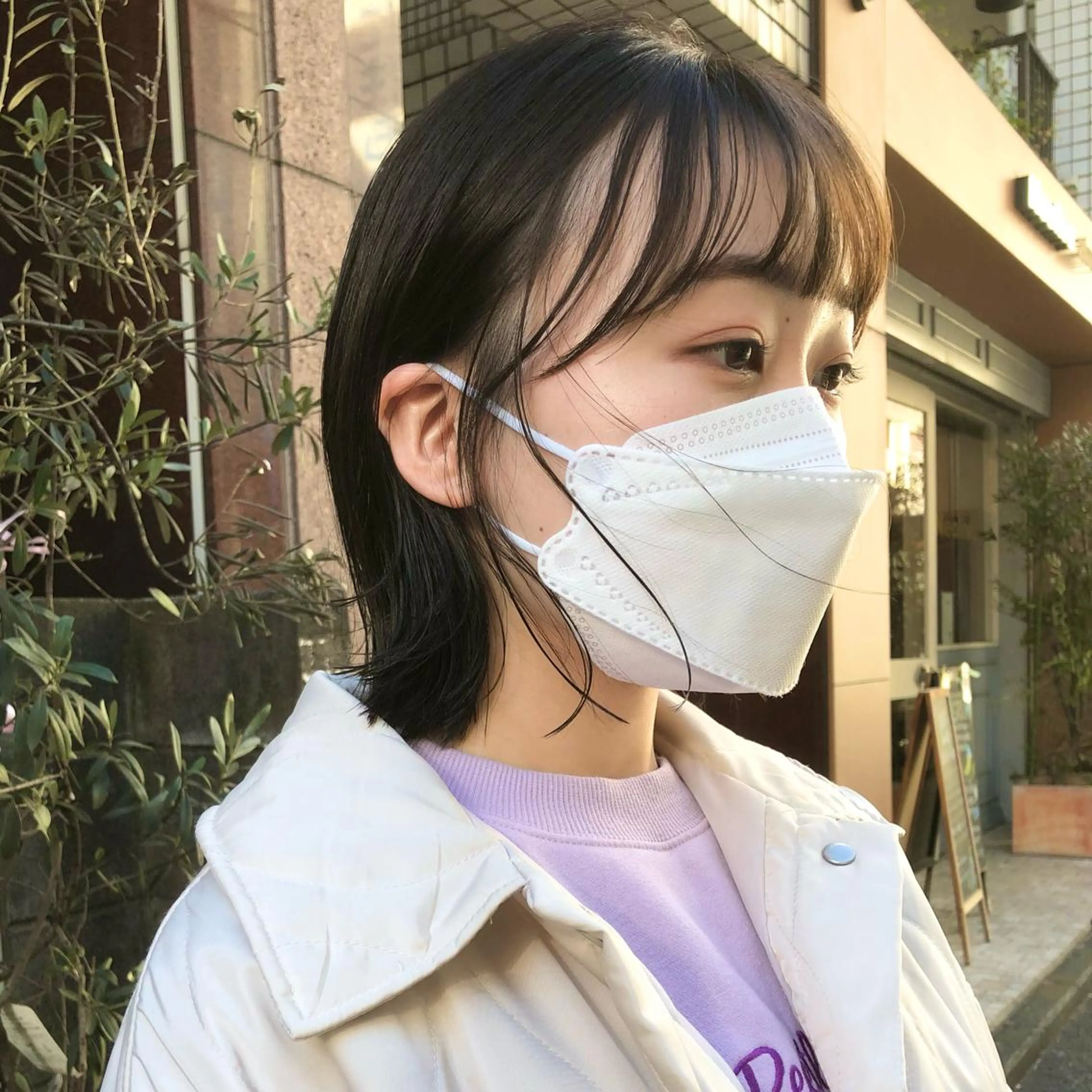 ミディアム カラー ボブ 外ハネヘア カット ヘアカラー トリートメント ハイトーン/ブリーチ 似合せカット/パーマのヘアスタイル