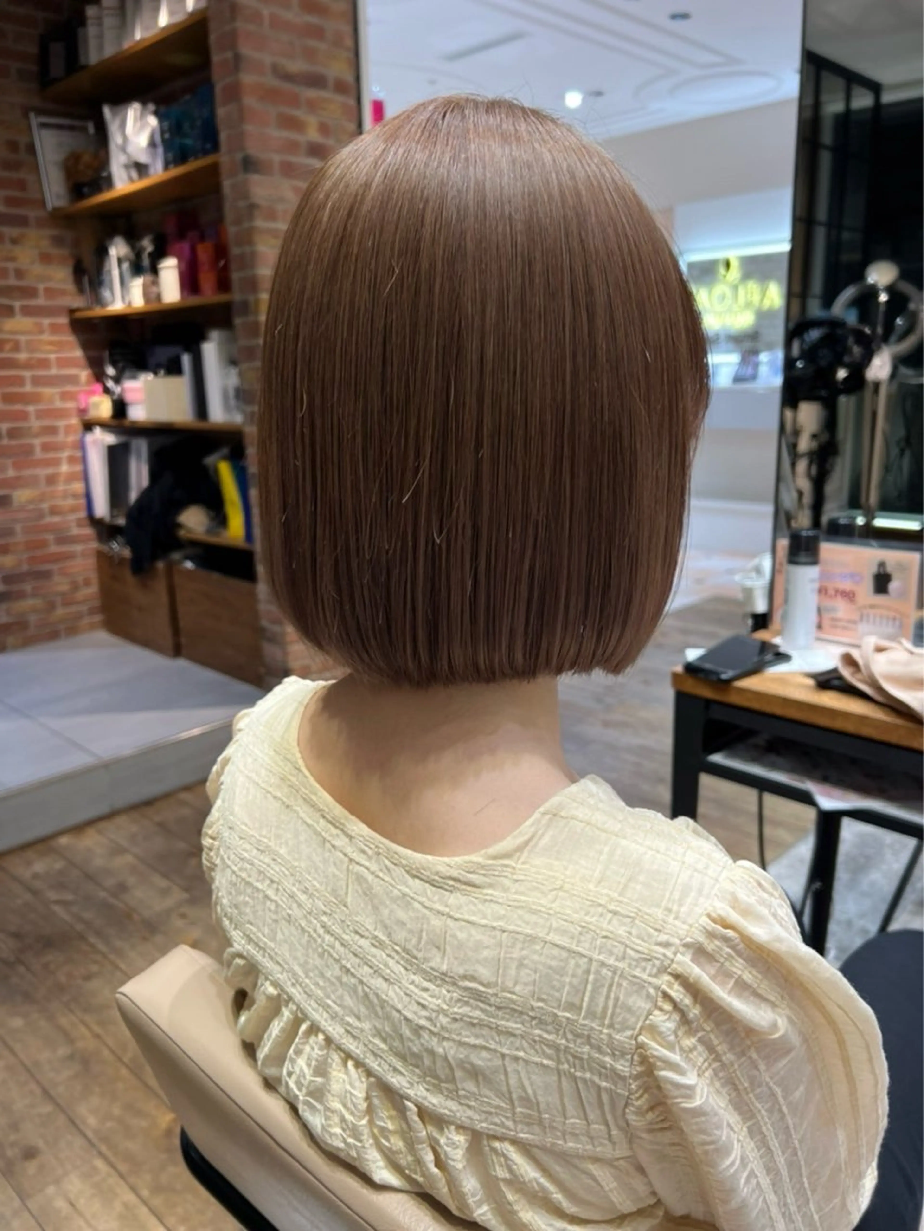 ミディアム カラー 切りっぱなしボブ ボブ 必ず似合わせます/ レイヤー/石戸谷海斗のヘアスタイル