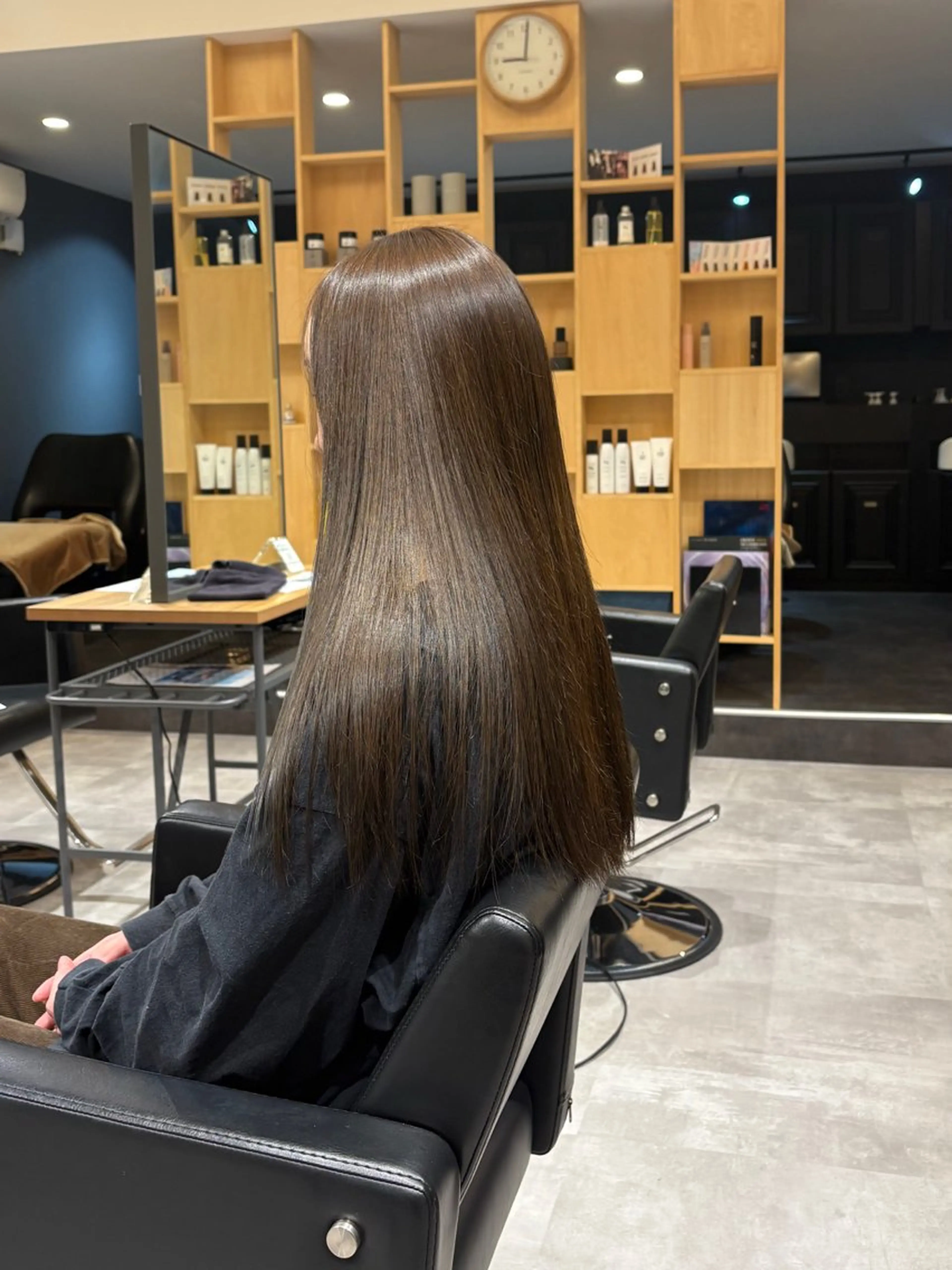 ロング 滑川 吏音のヘアスタイル