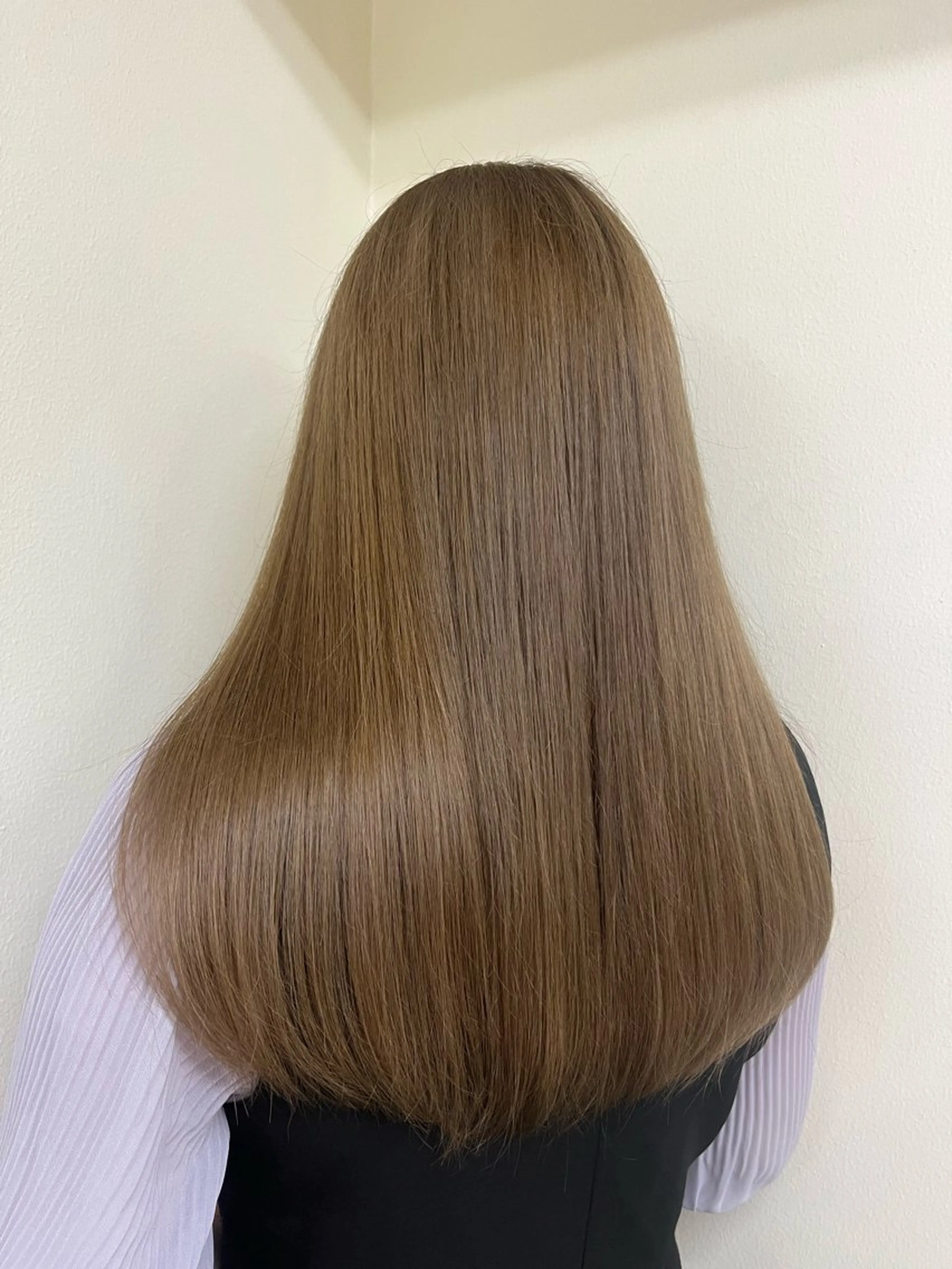 セミロング カラー アッシュ 優月/カラー特化 西宮/夙川のヘアスタイル
