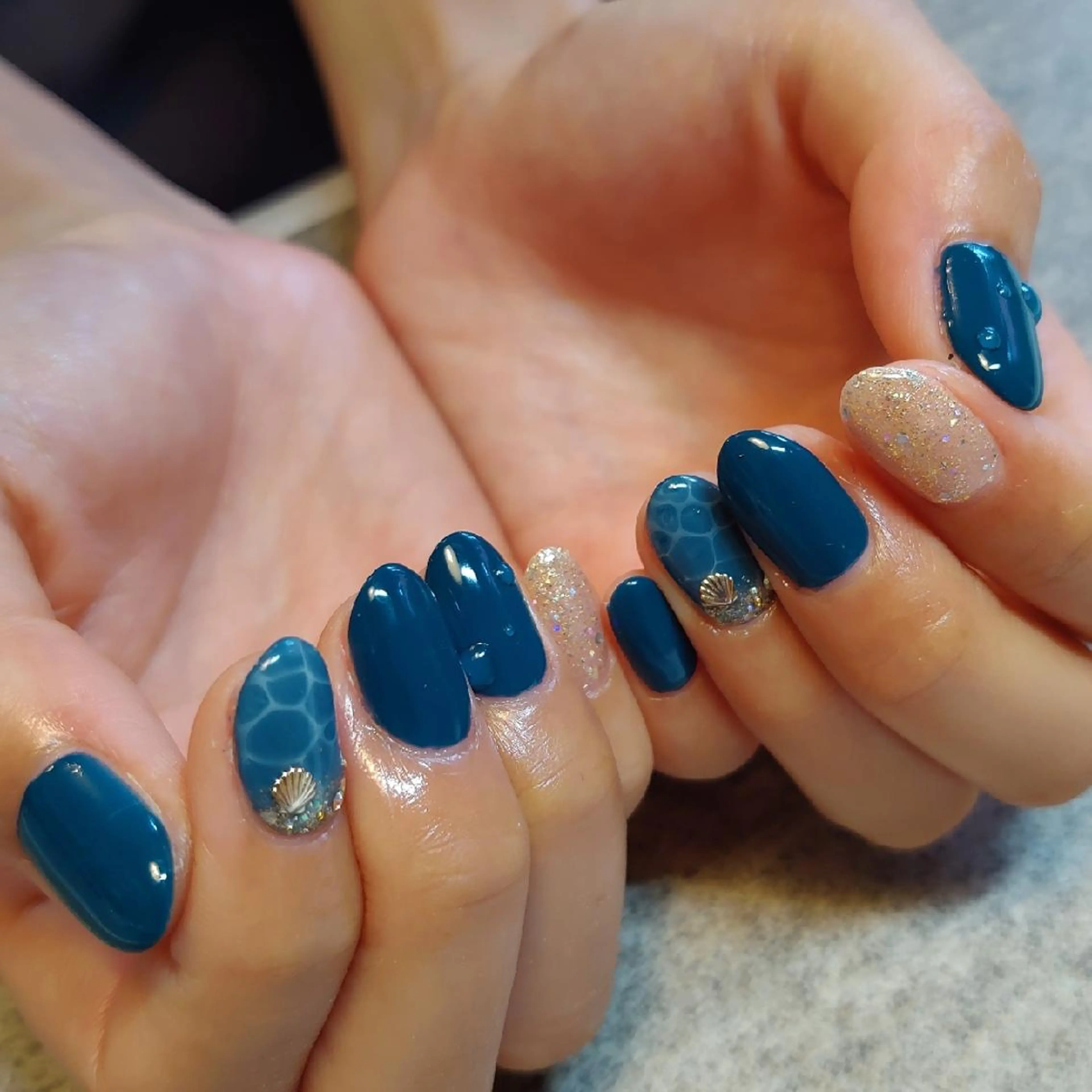 ネイル ジェヌインネイル 河内のネイルデザイン