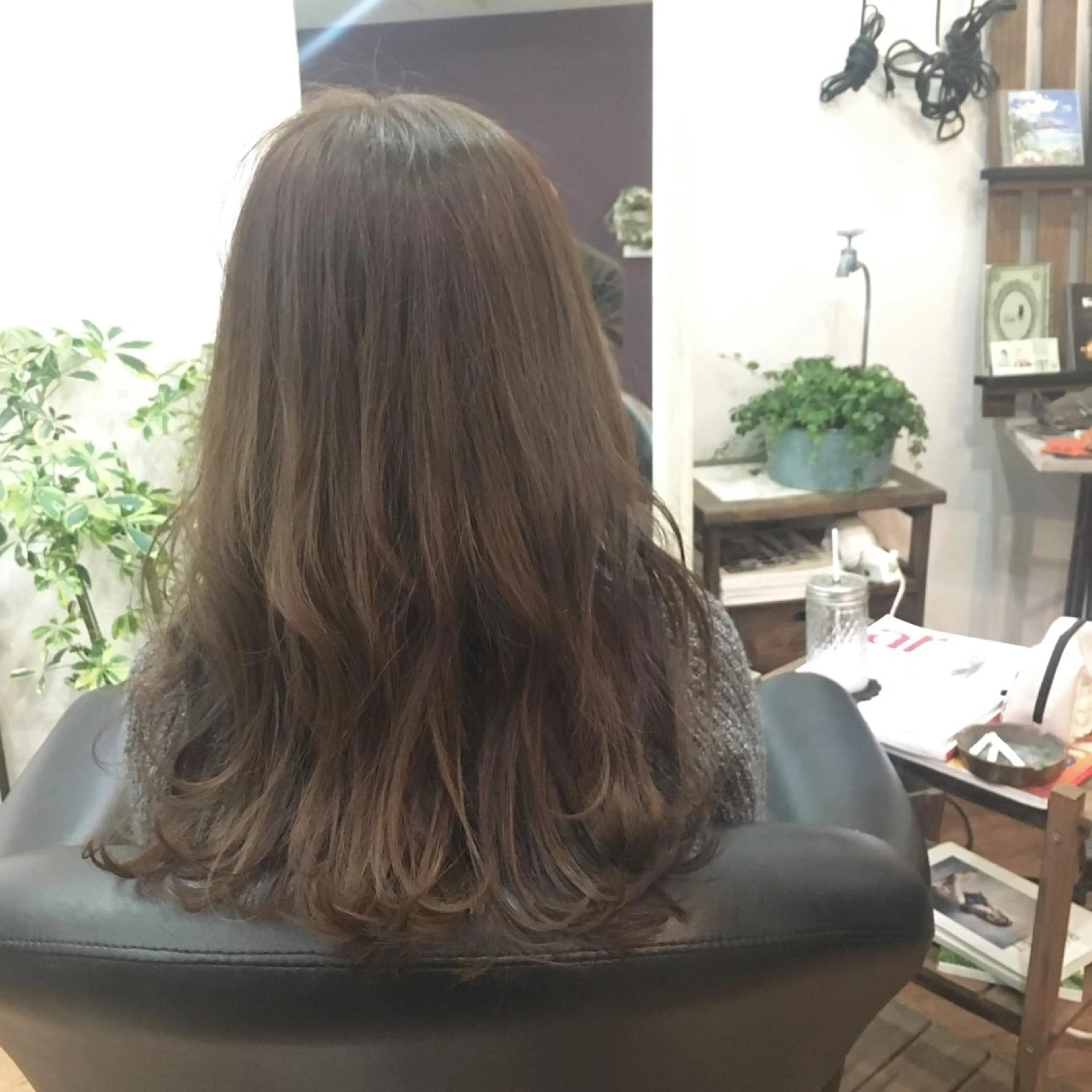 セミロング ロング カラー ネイビーカラー Lien所属・西川 ヒロキのヘアスタイル