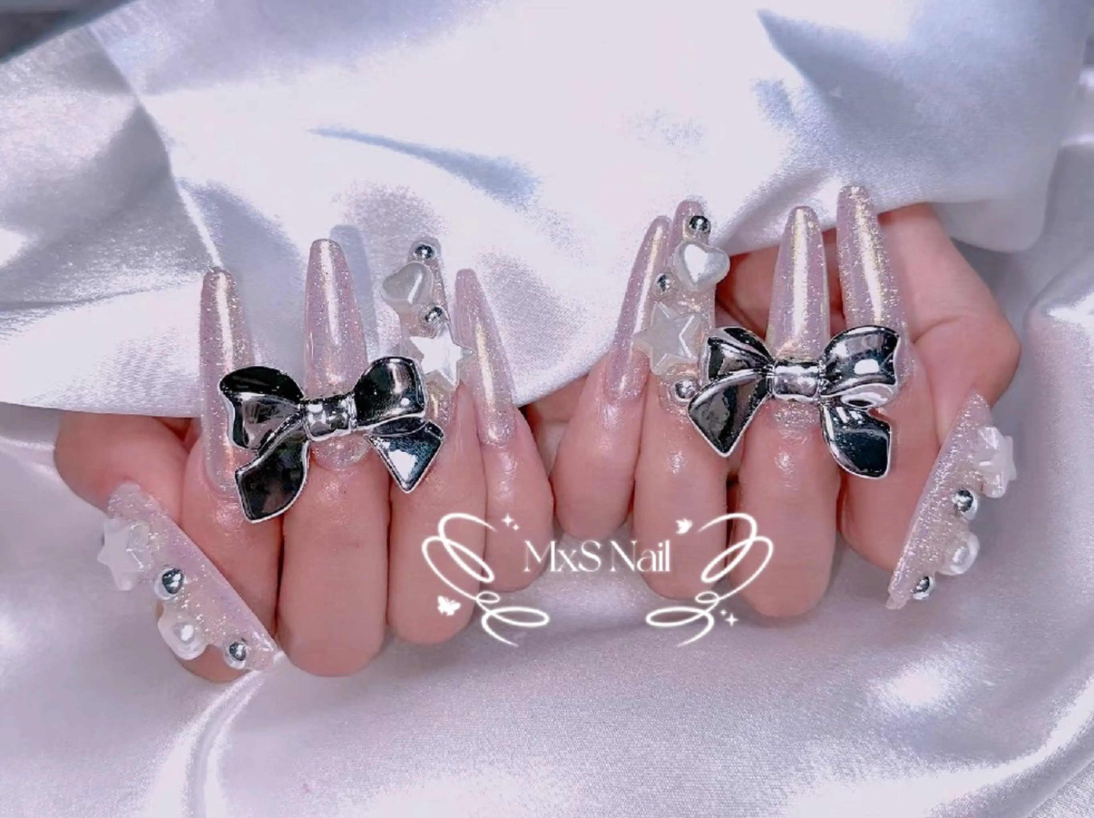 ネイル 持ち込み ハンドネイル ハンドケア MxS Nail(長さだし/フィルイン/マグネット/韓国ネイル/ワンホンネイル/ワンカラー)所属・MxS リィリィのネイルデザイン