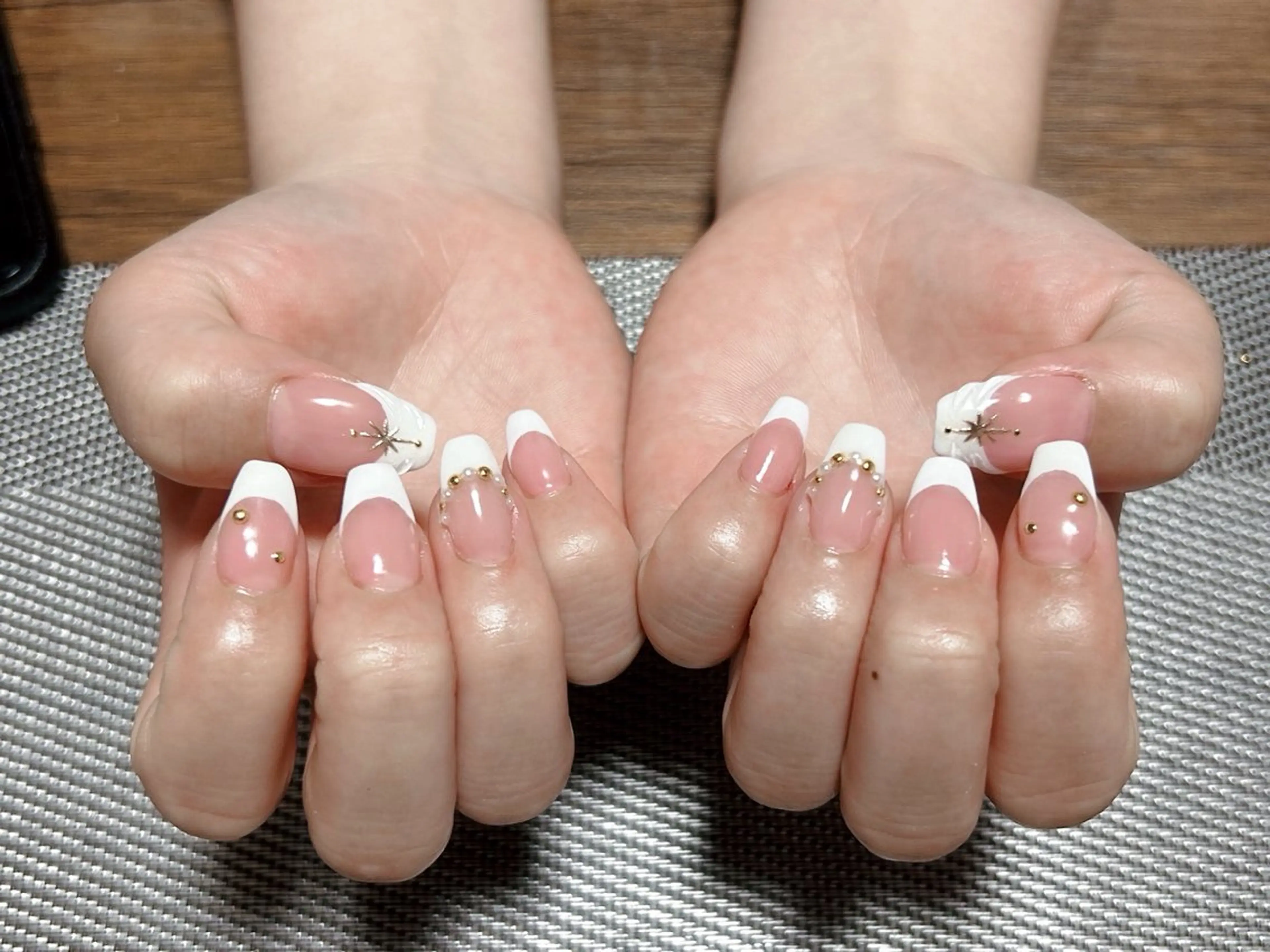 ネイル アートネイル フレンチネイル スカルプネイル ハンドネイル i nailのネイルデザイン