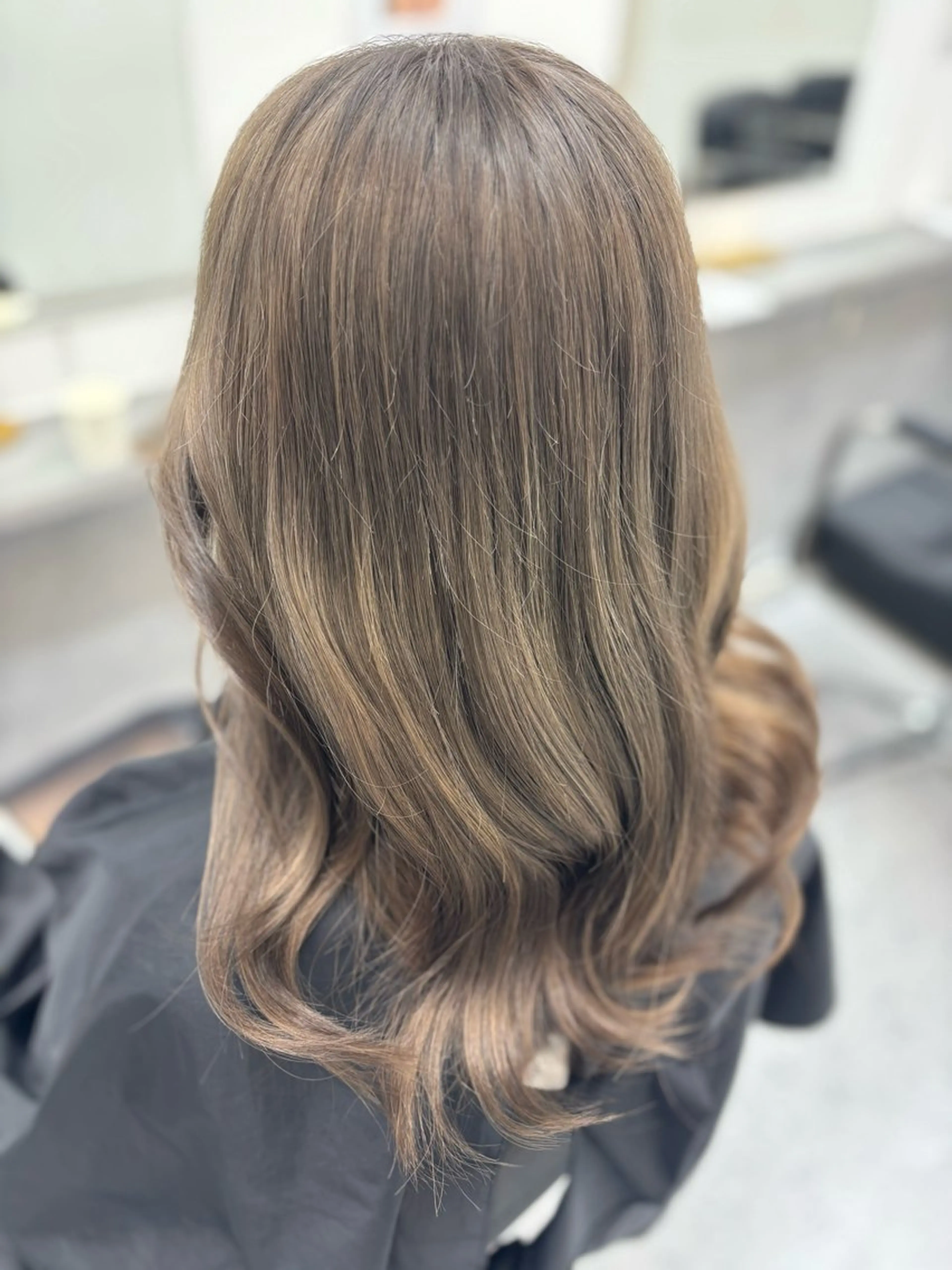 ミディアム 片山 藍里/ダブルカラー/のヘアスタイル